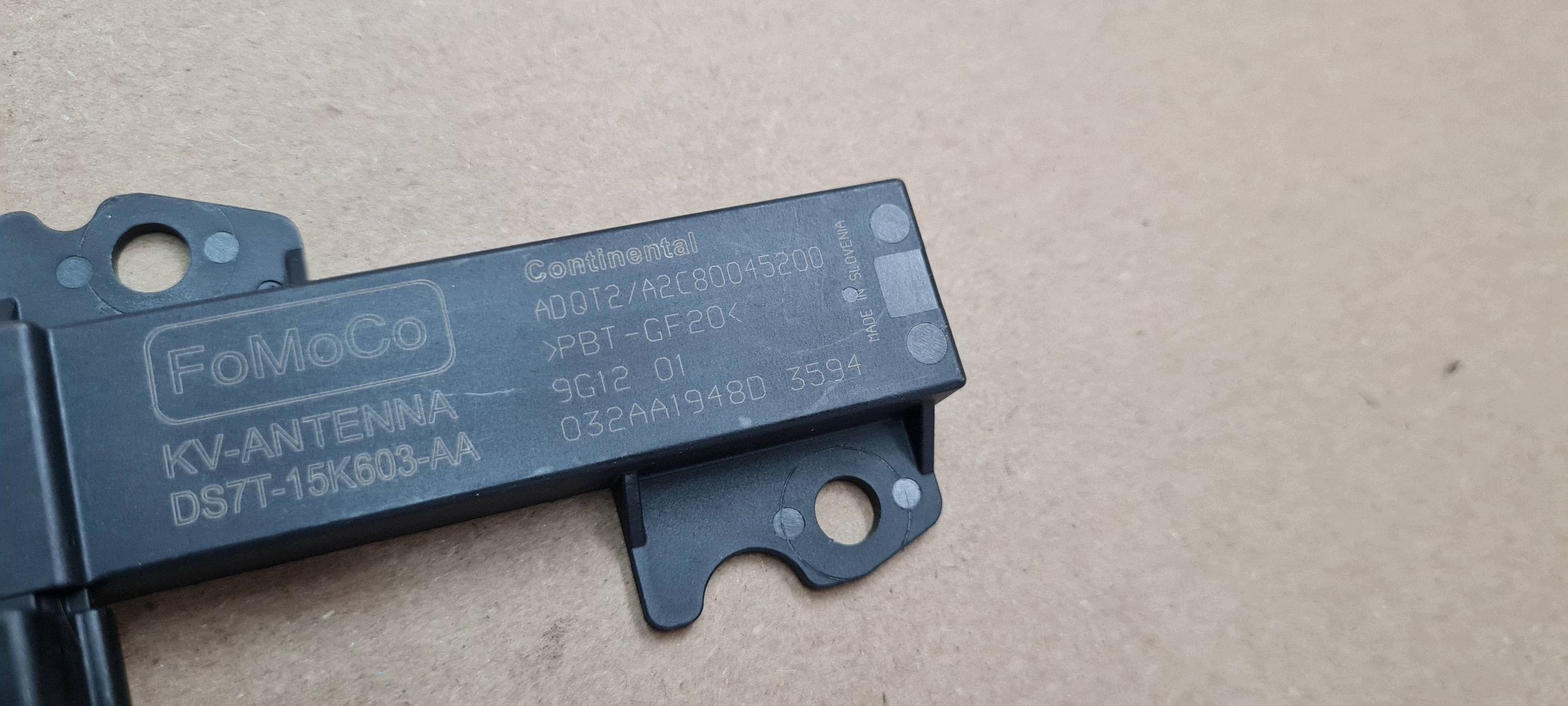 Ford Edge II ST LIFT antenna module amplifier connecting spoiler DS7T15K603AA