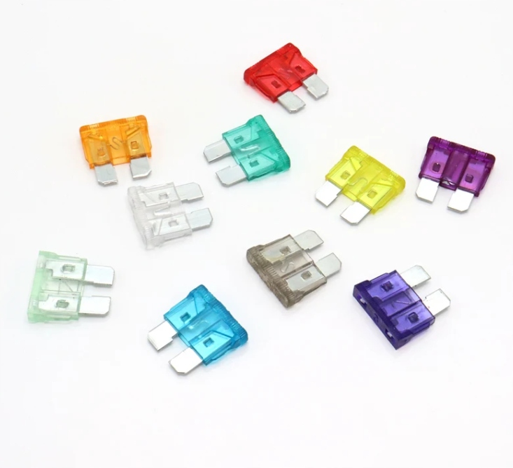 Zesataw Bezpieczniki Samochodowe Płytkowe Standard 100szt + Szczypce 3-40A Producent części ACS