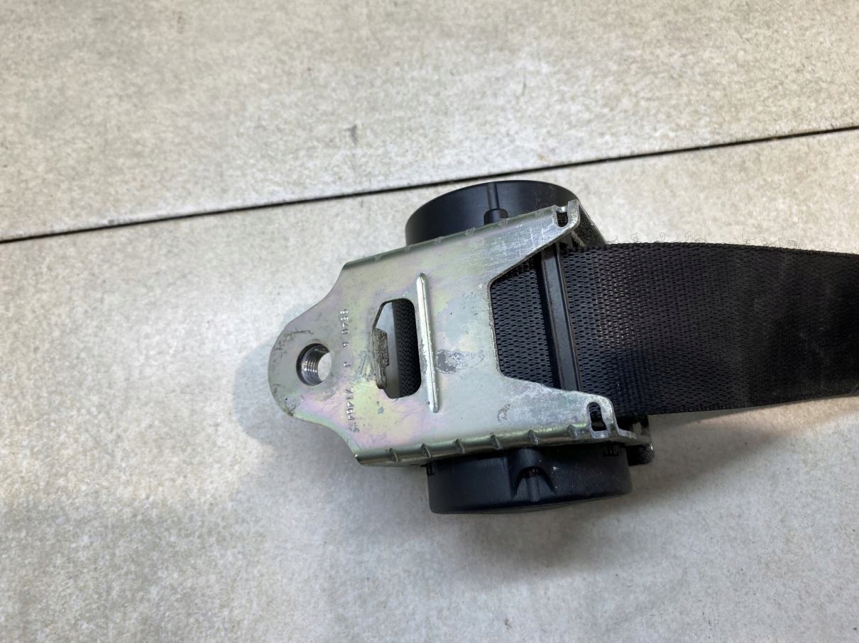 tension belt safety front left MERCEDES W251 06r