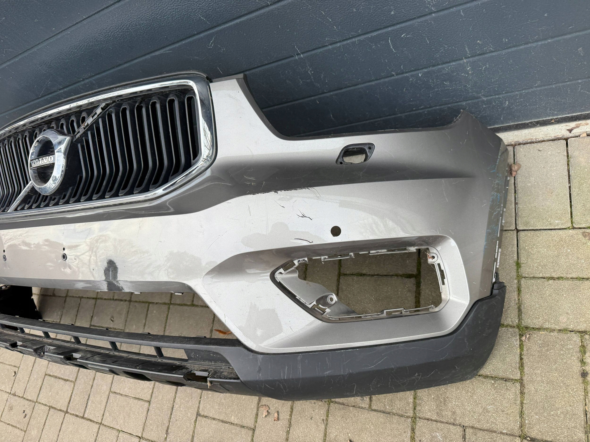 Volvo XC40 17- bumper front front