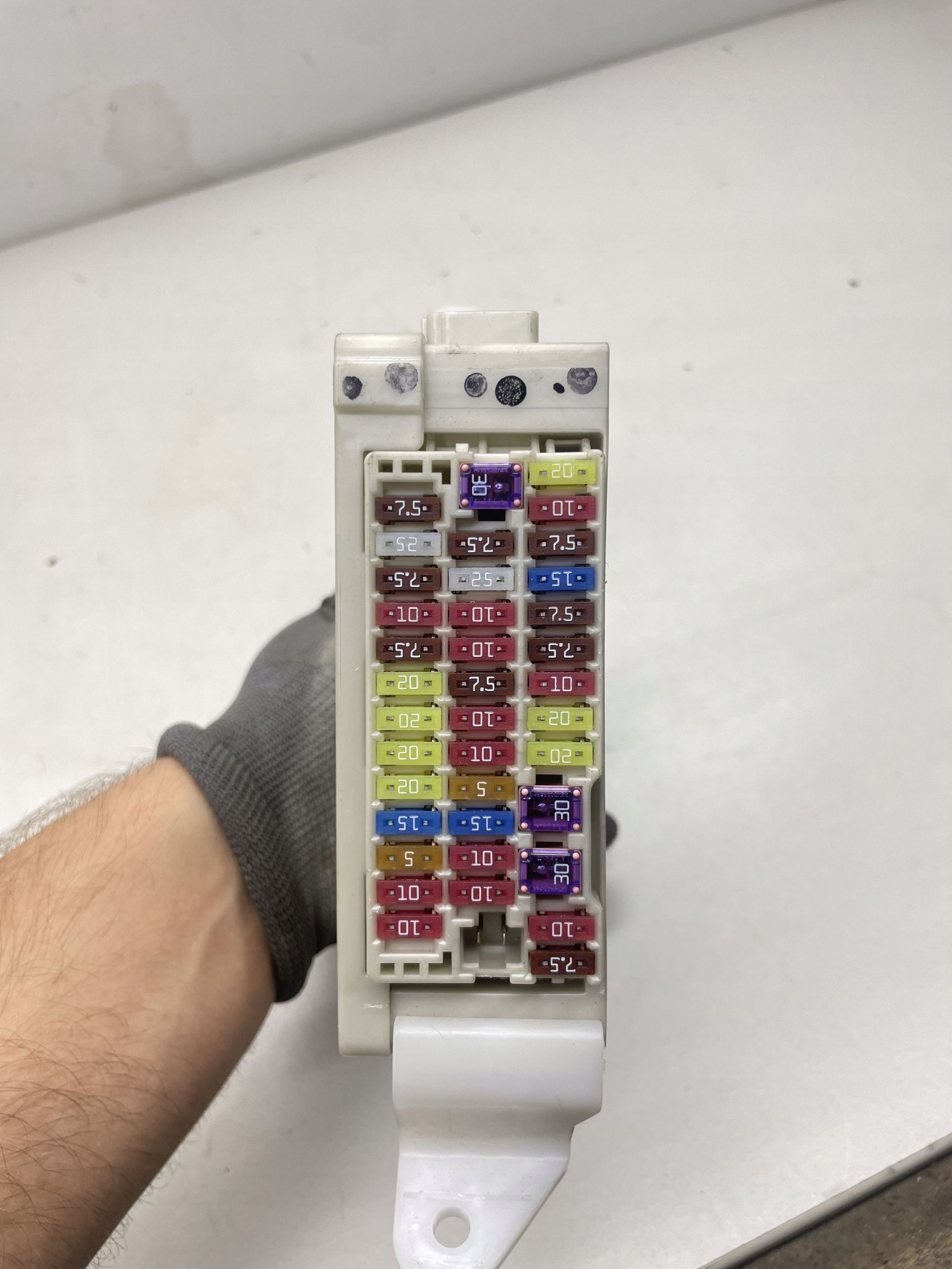 блок предохранителей lexus ES 300h (6th ) 8273033G91