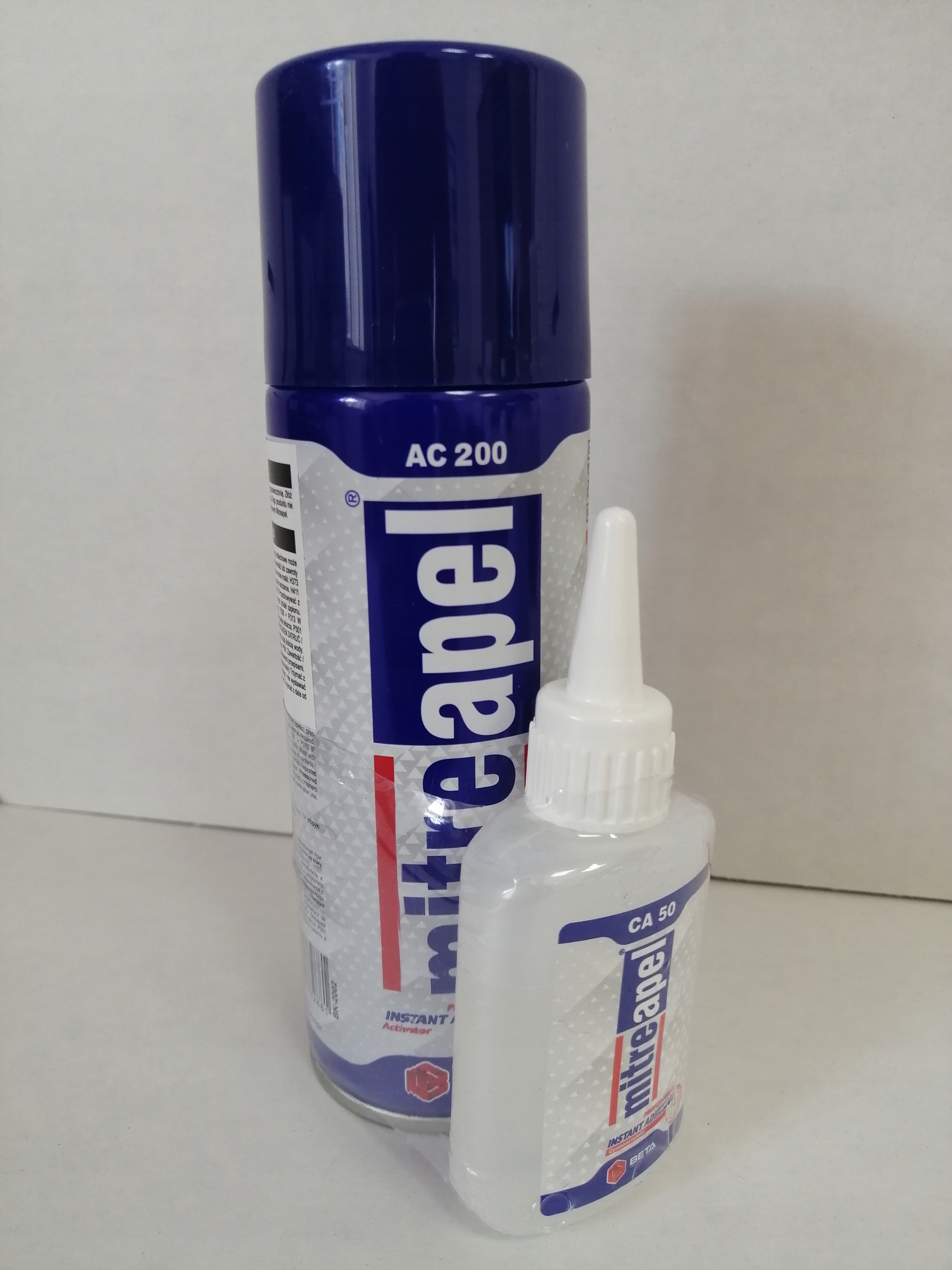 

Klej Cyjanoakrylowy szybki 50ml Aktywator 200ml