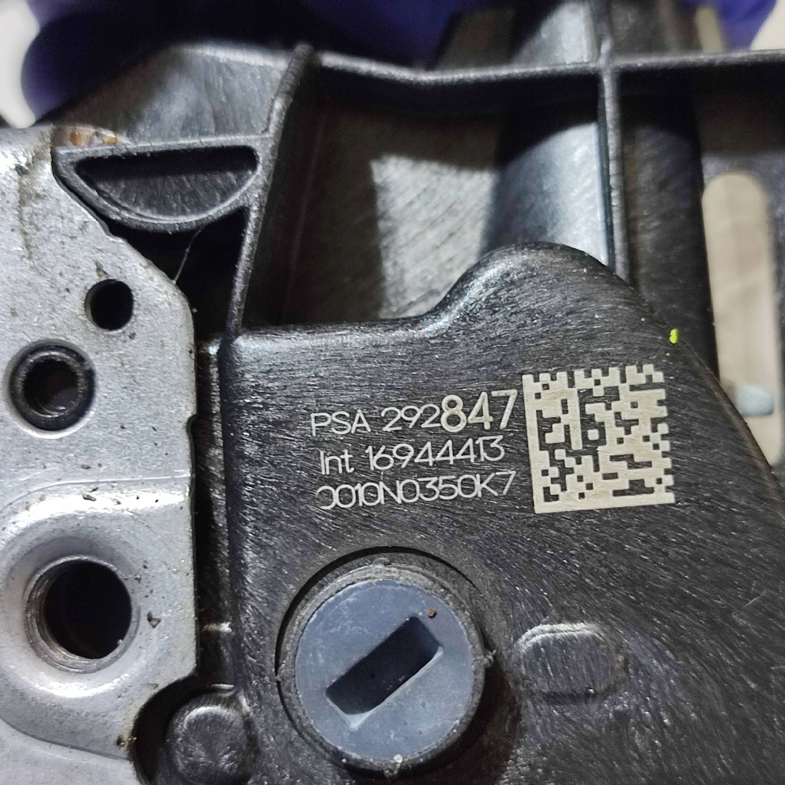 lock door coupe front side right Opel Corsa F 16944413