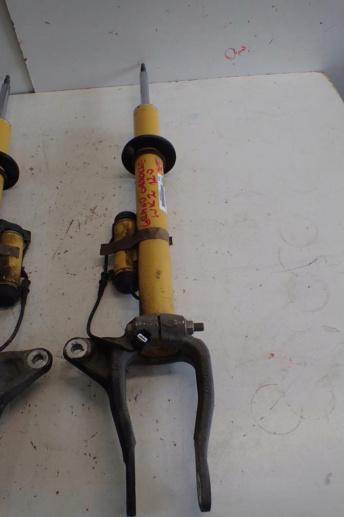 shock absorber right left rear part JEEP CHEROKEE WK2 SRT
