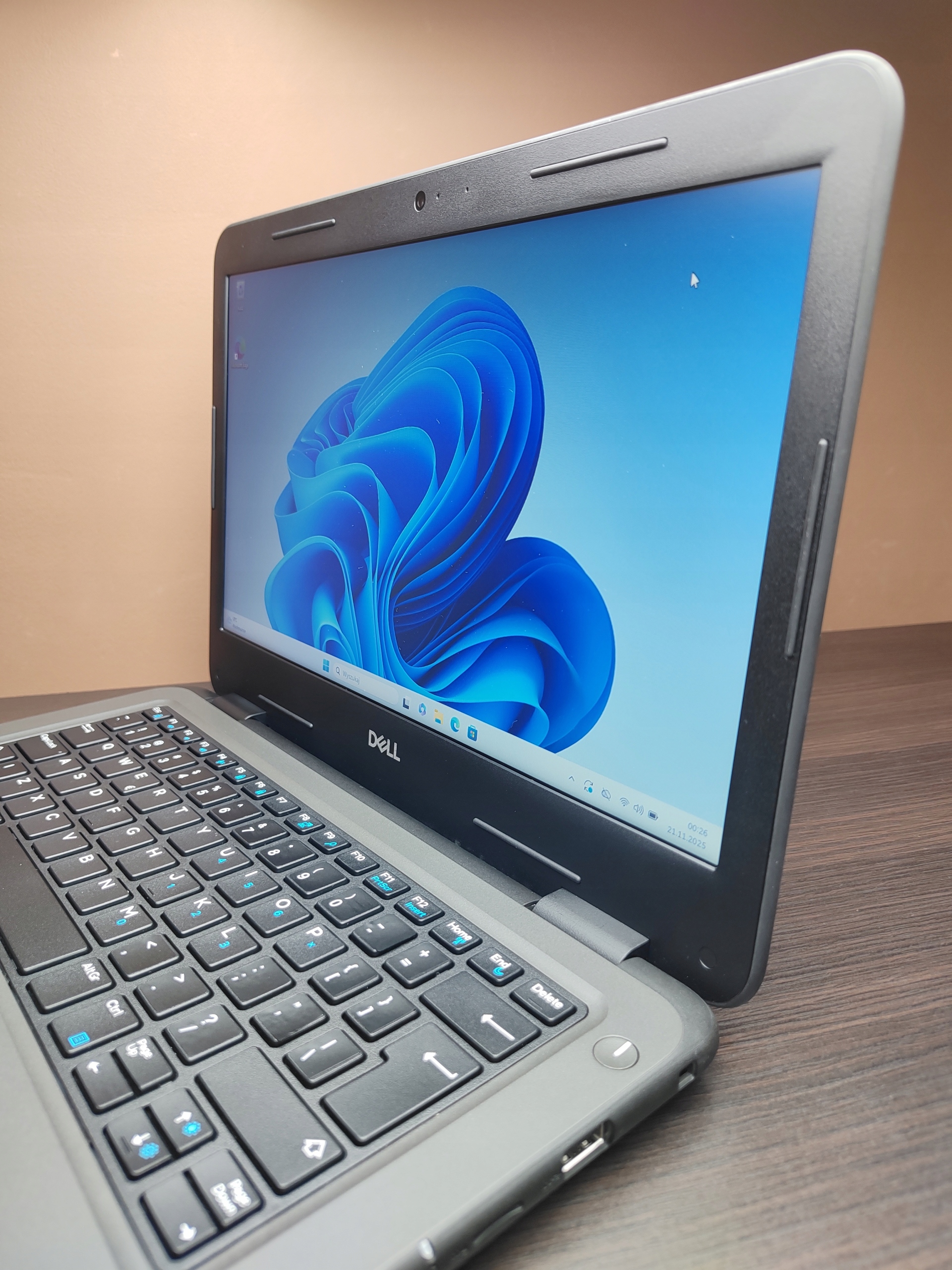 Dell Latitude 3310