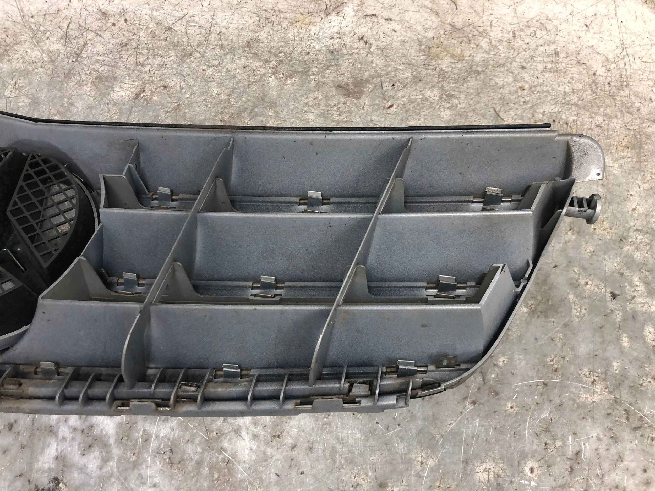 Mercedes-Benz C-Klasse W204 Kühlergrill FRONTGRILL Kühlergitter A2048800023 - Thumbnail 8