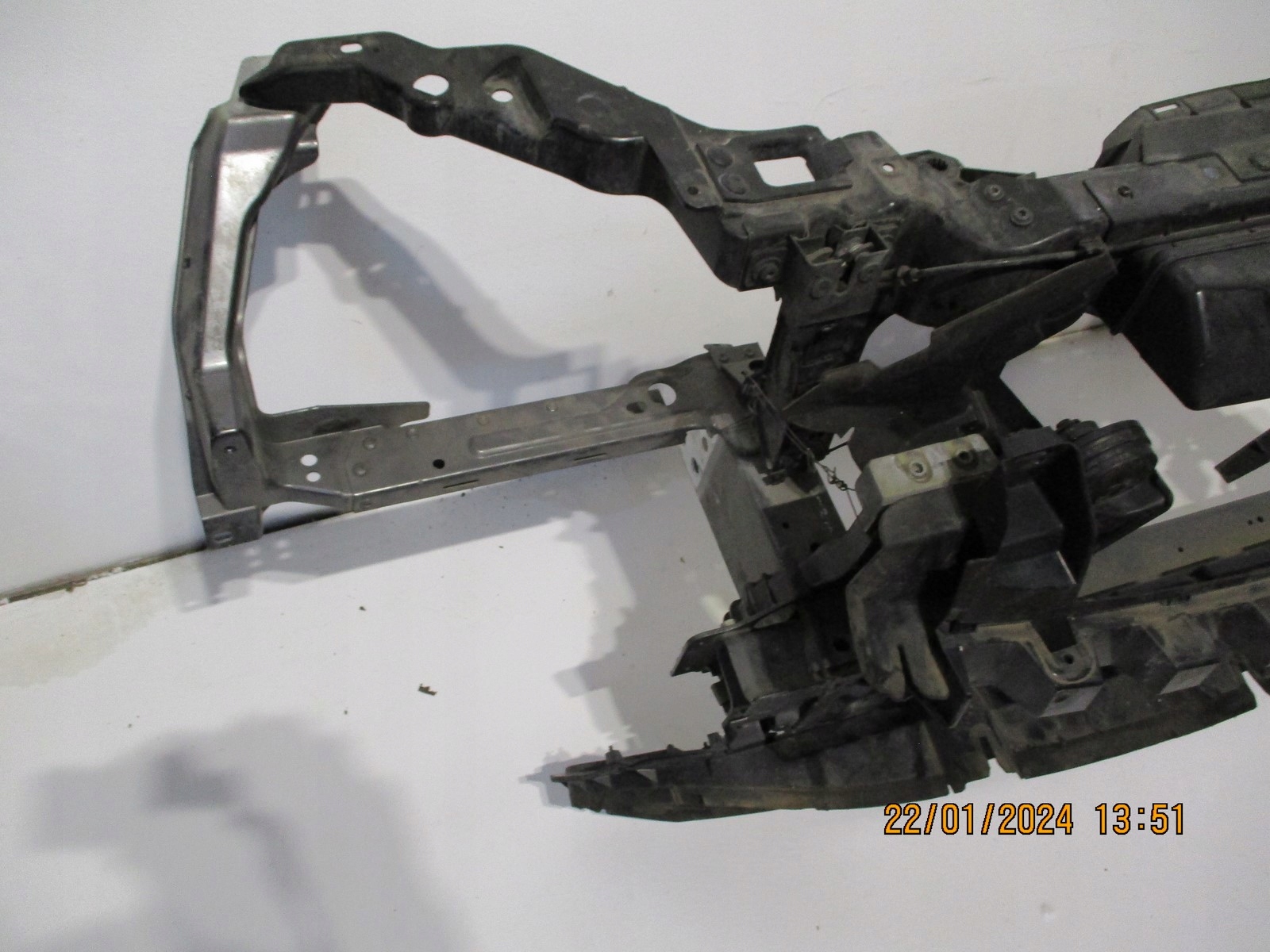 Pas przedni chłodnice RANGE ROVER VELAR 2.0D Typ samochodu Samochody osobowe