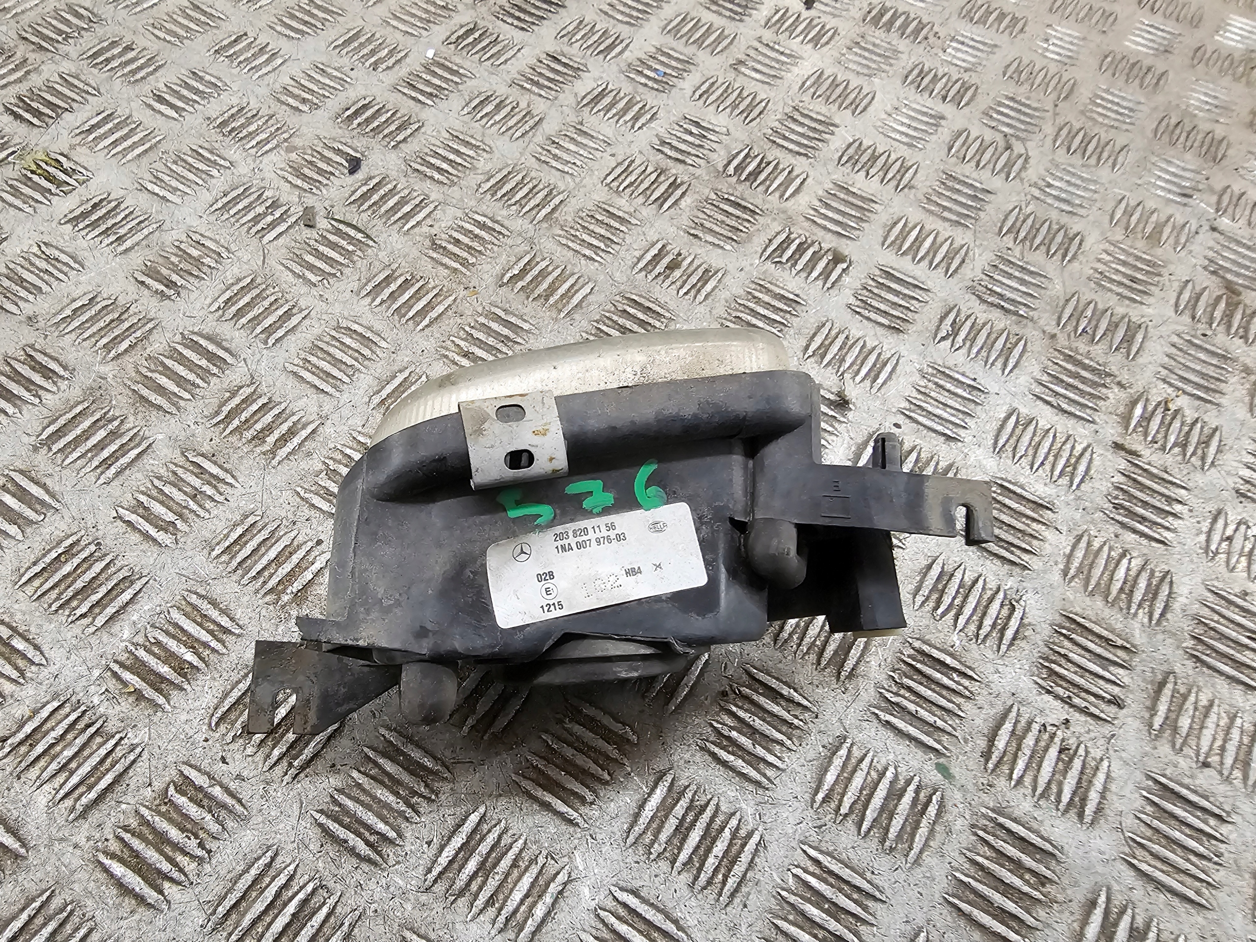 Mercedes-Benz W203 light przeciwmglowe front left front 1NA007976-03