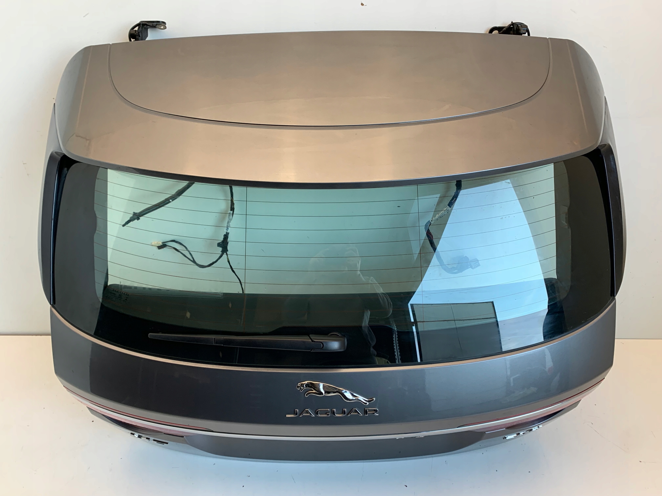 JAGUAR XF X260 SPORTBRAKE KOMBI KLAPA BAGAŻNIKA Producent części Jaguar OE