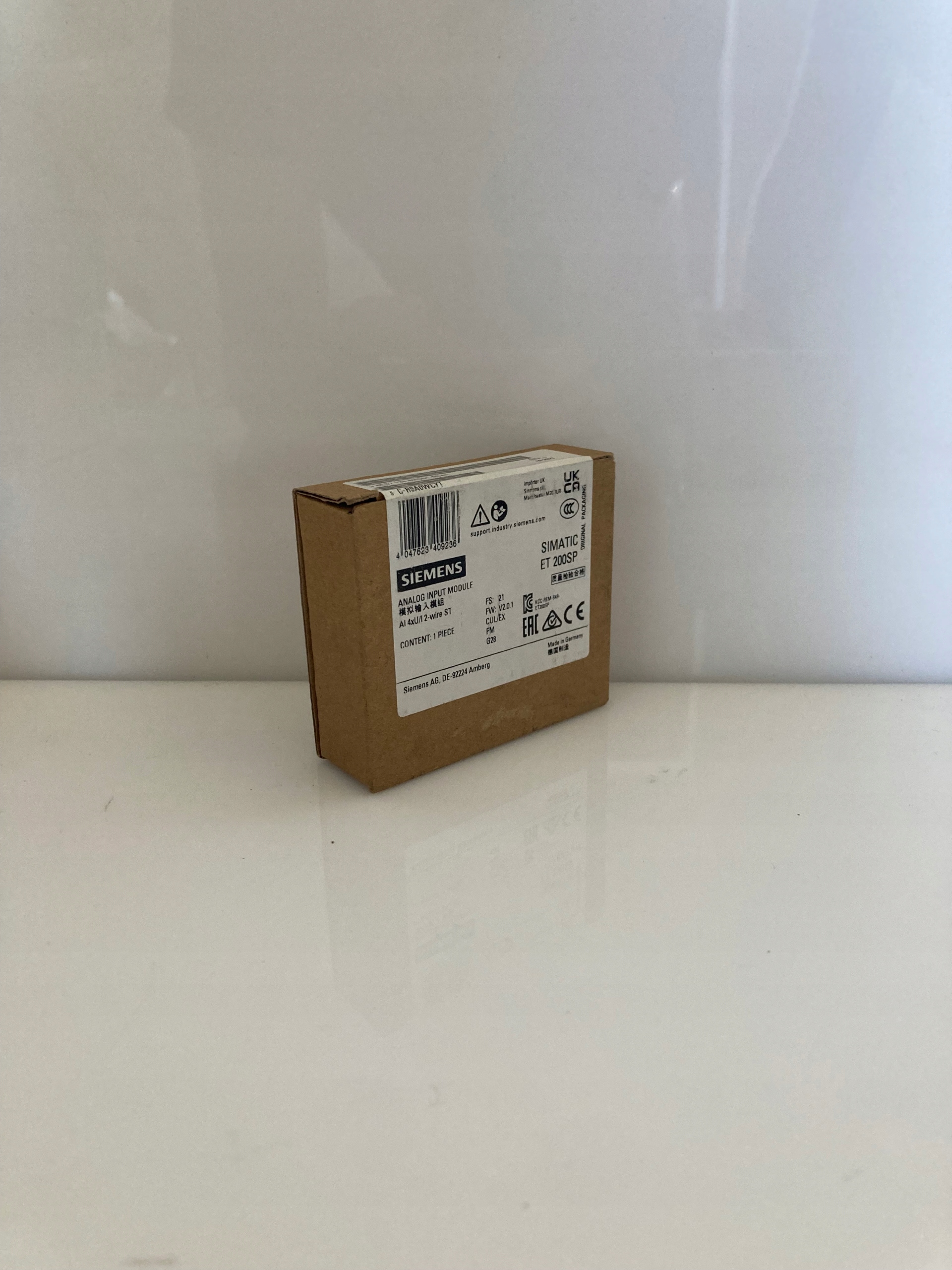 Siemens Simatic ET200 4AI 4XU/I 6ES7134-6HD01-0BA1, 6ES7 134-6HD01-0BA1