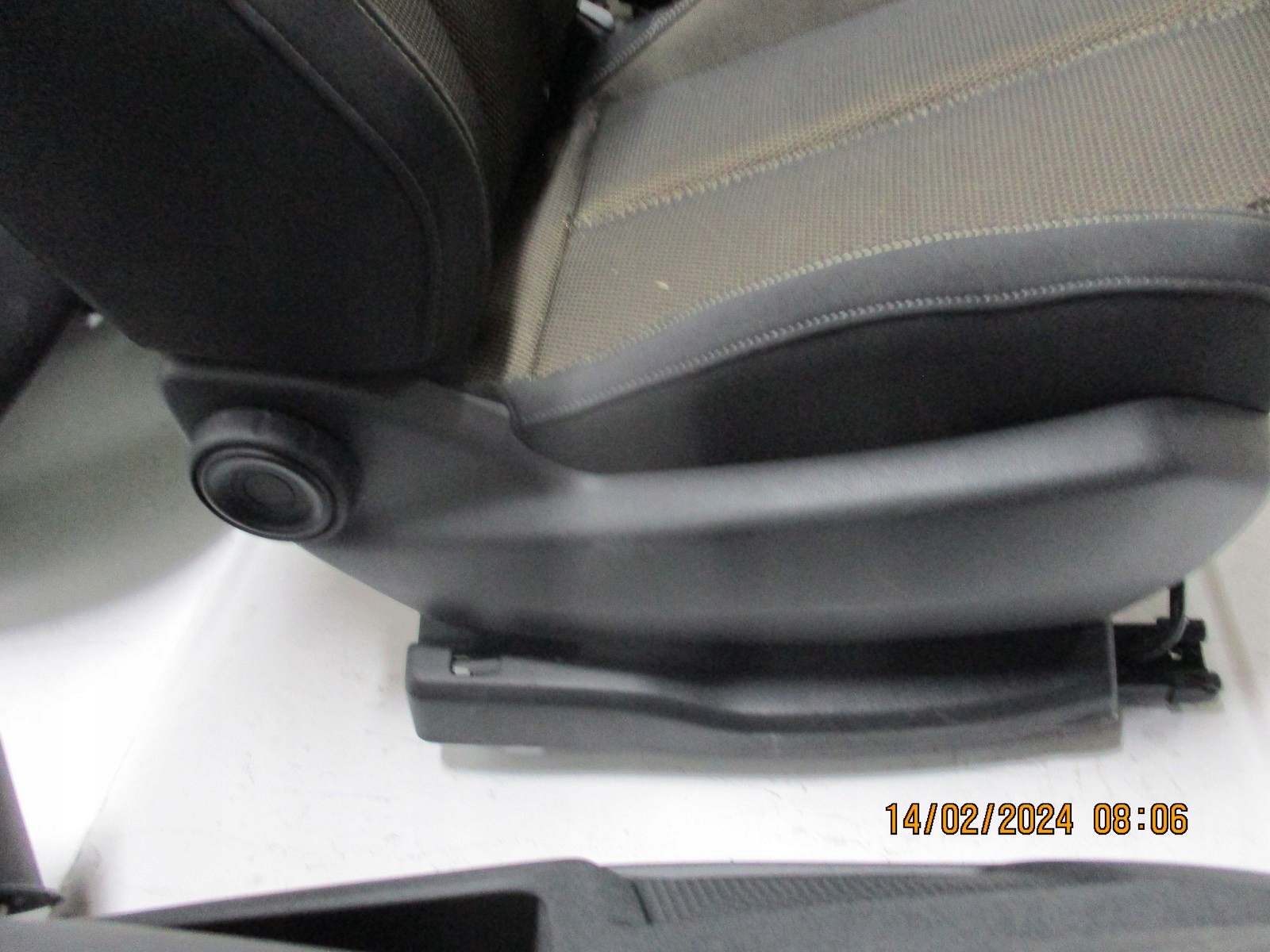 seats upholstery CITROEN DS7 material