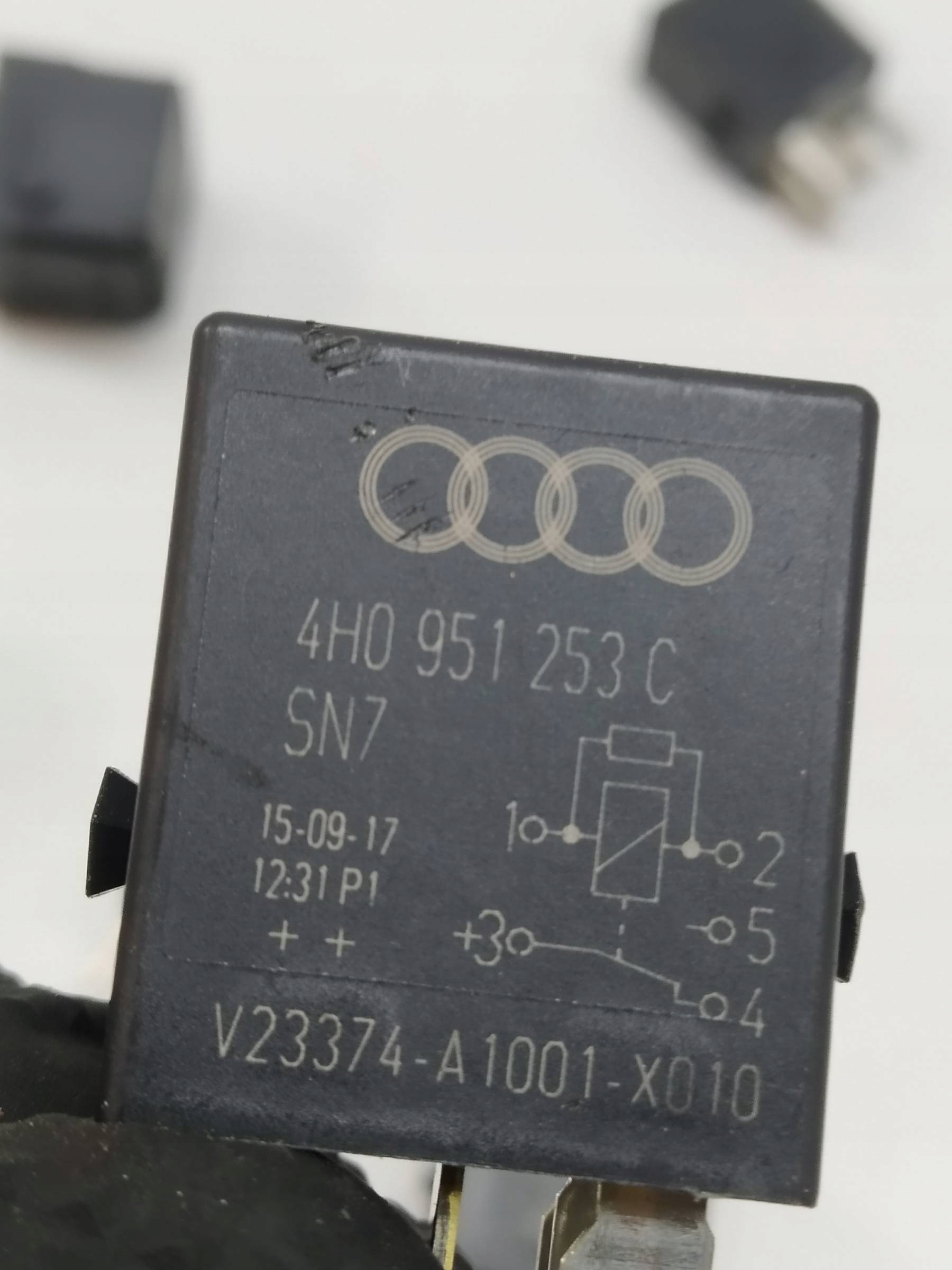 Relais 4H0951253A Audi A7 und (2010-2018) 4G