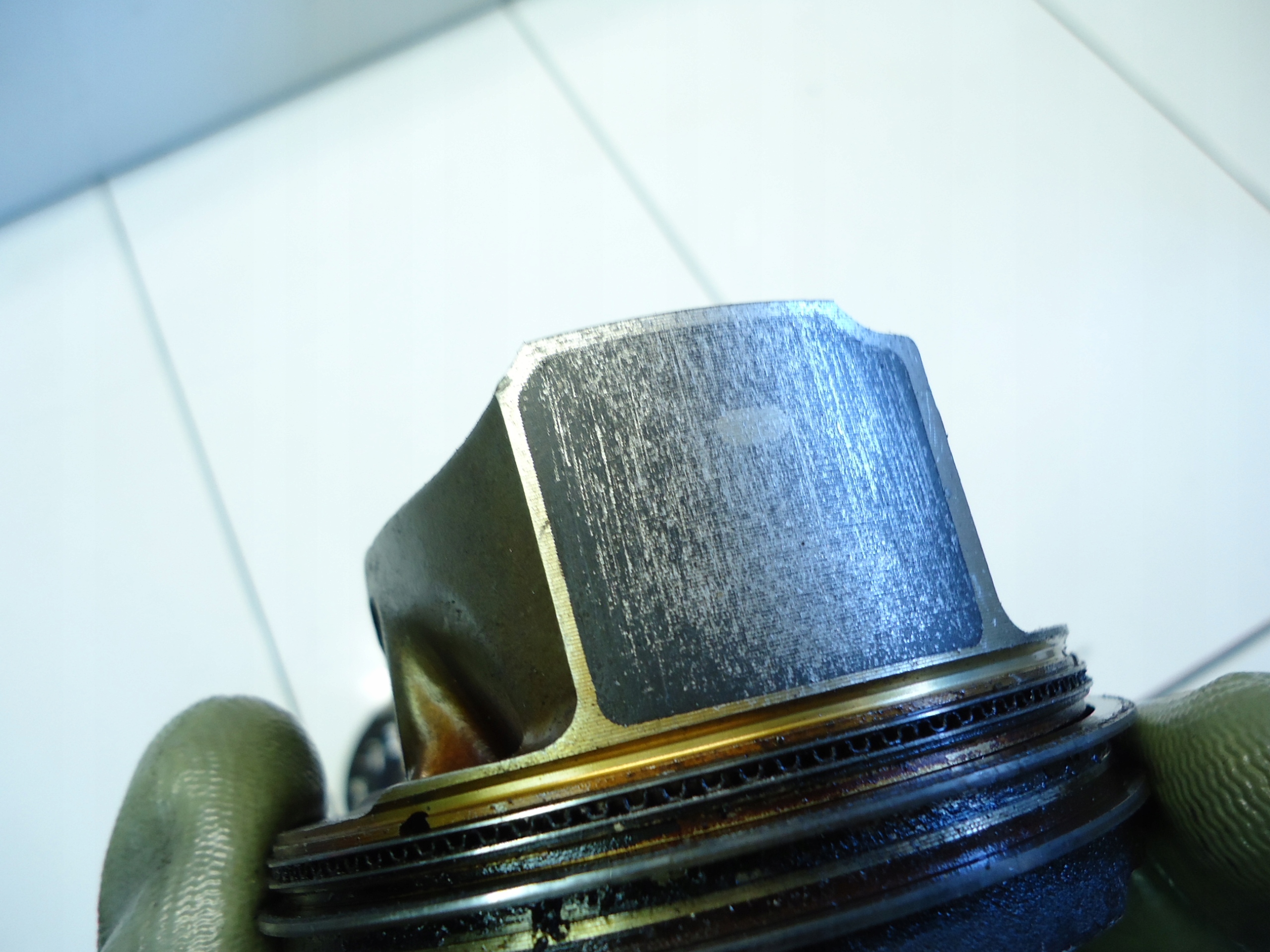 JAGUAR XF 3.0 V6 306PS piston