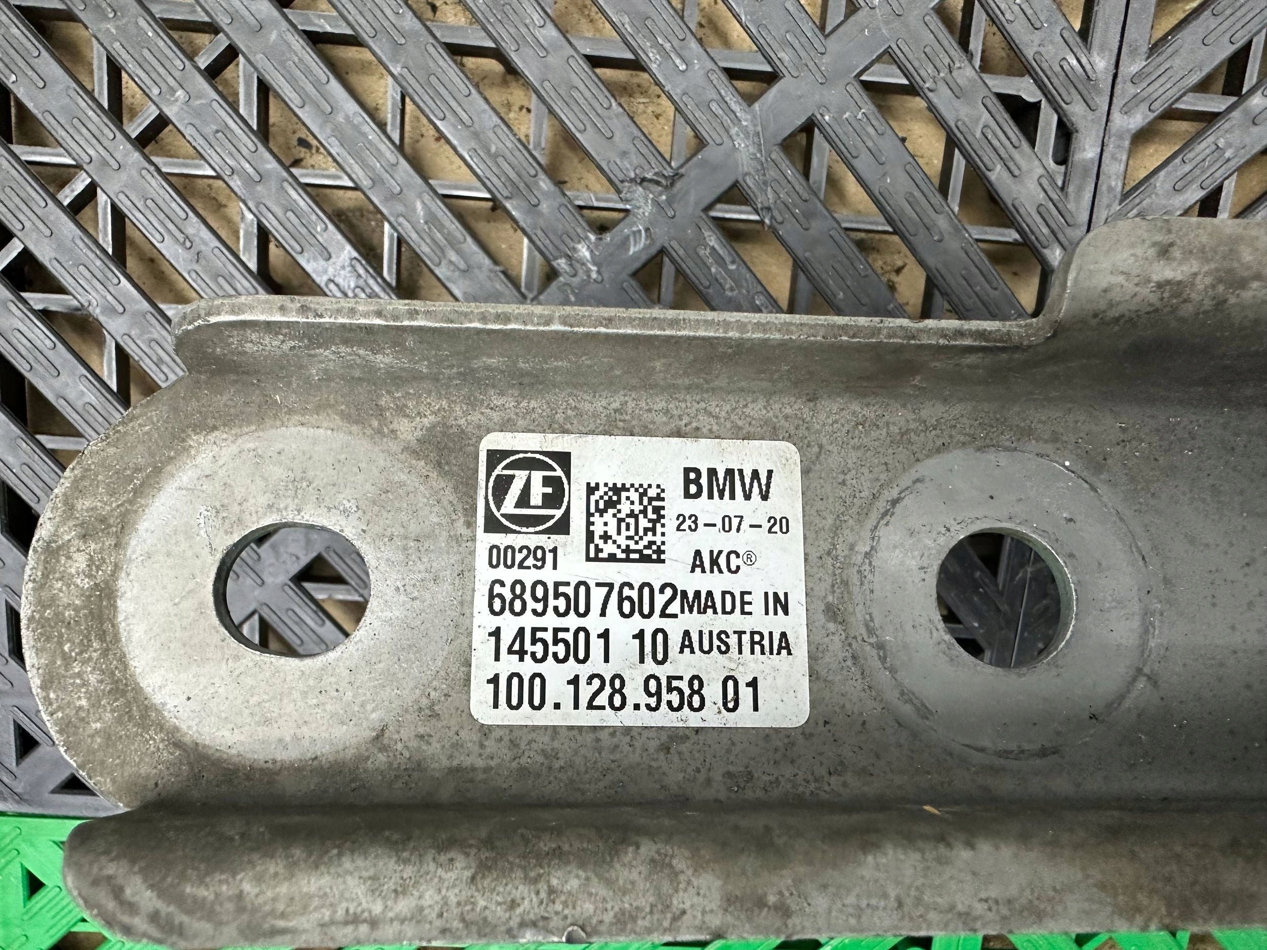 control BMW X5 G05 689507602