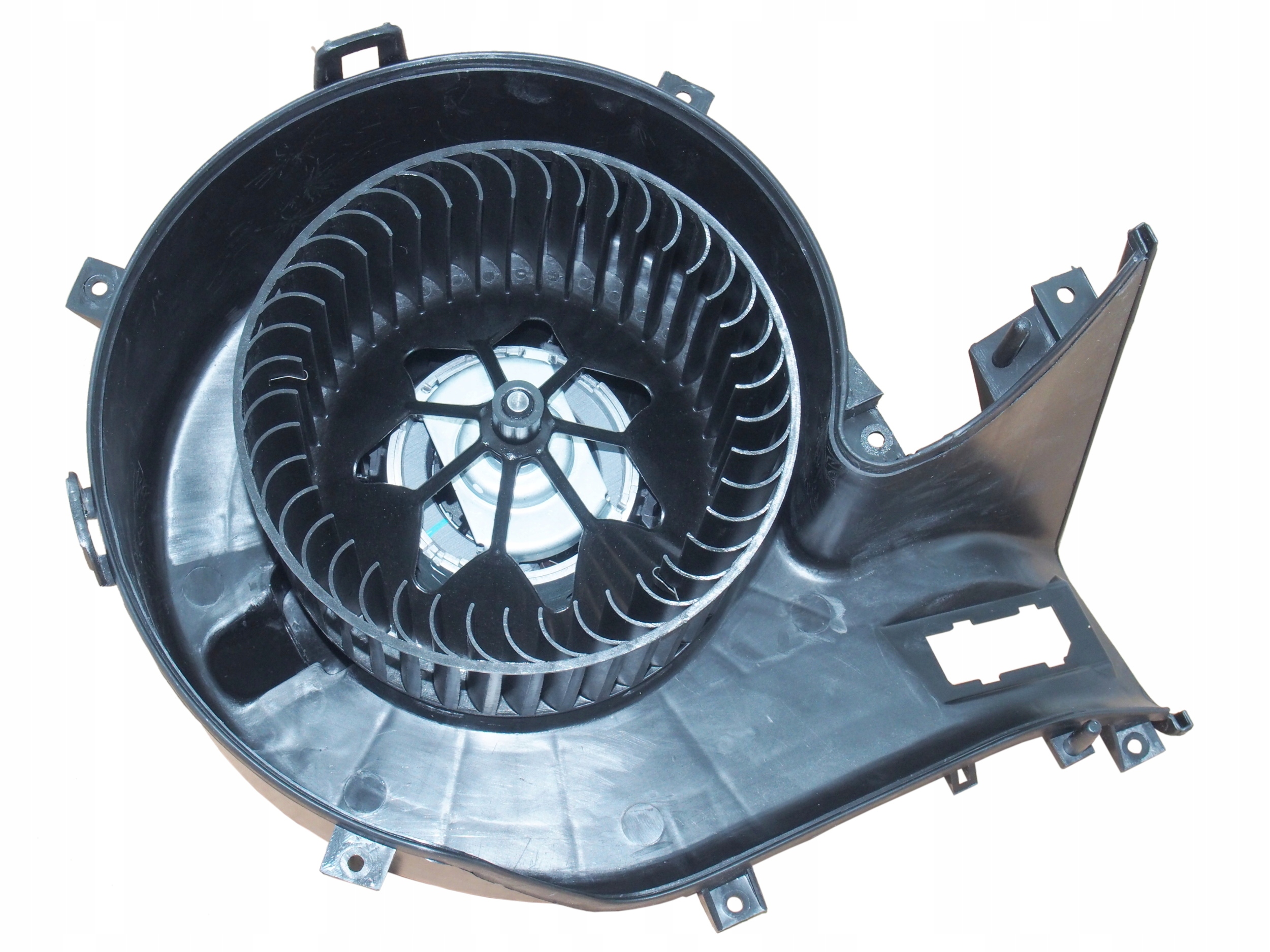 WENTYLATOR VECTRA C SIGNUM 9-3 ASTRA FIAT CROMA MANUALNA KLIMATYZACJA