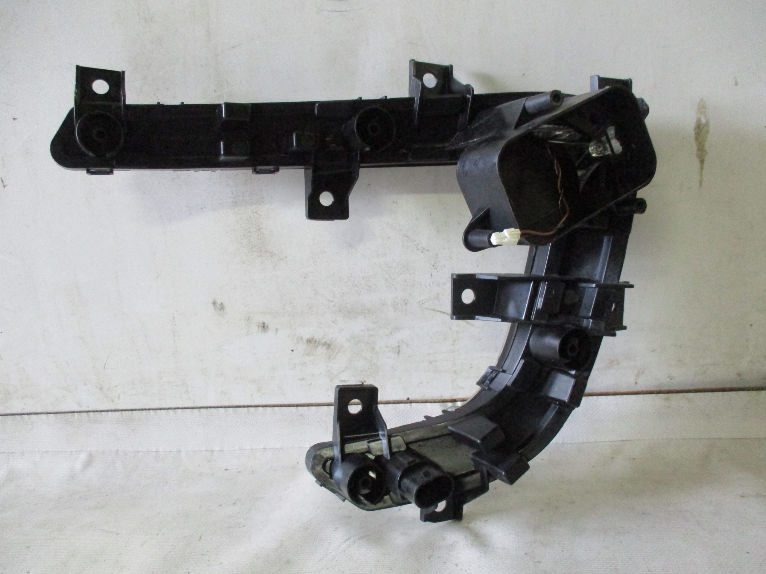 передняя vw e -UP правый 13-16r 77301R