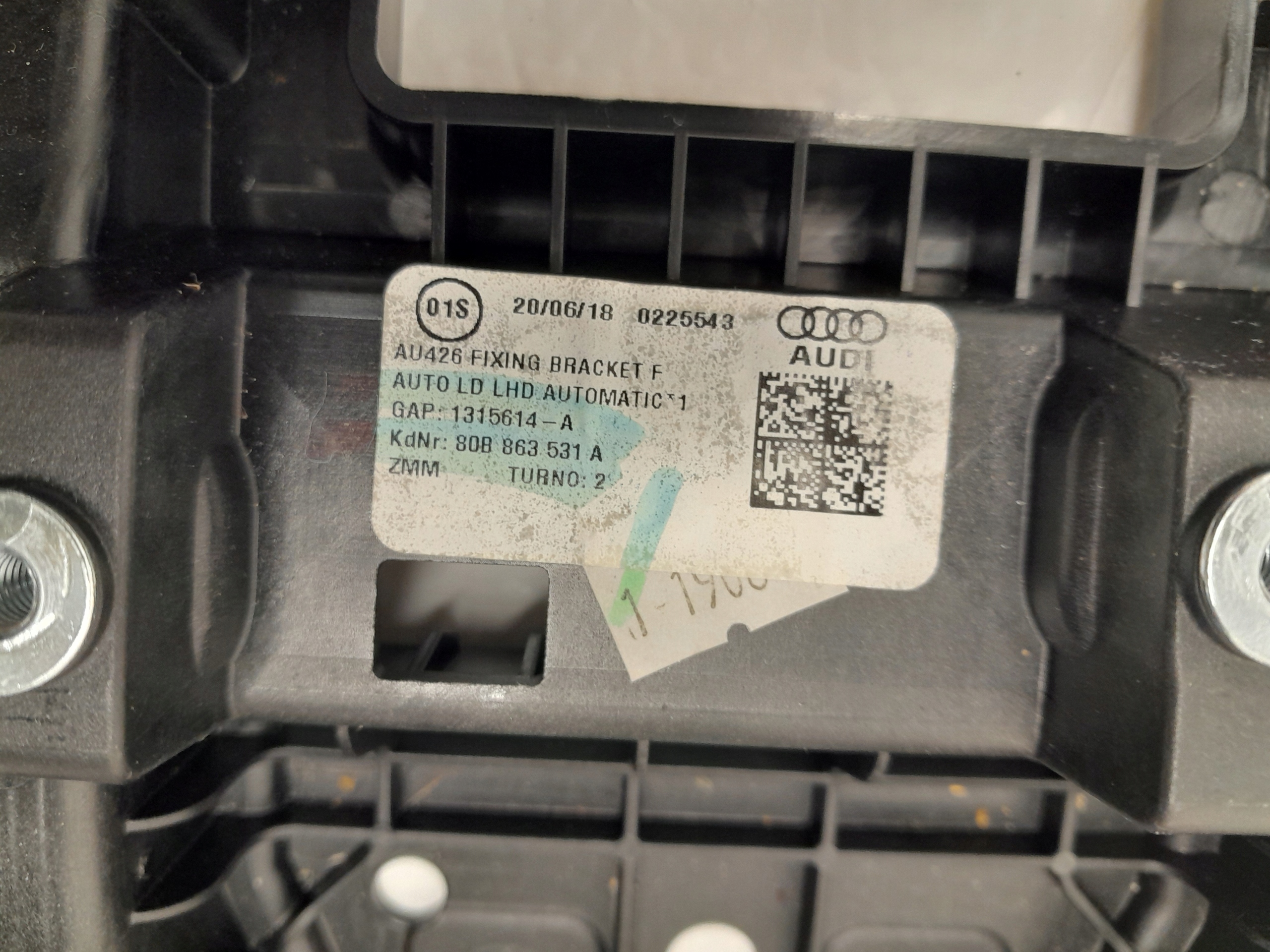 AUDI Q5 80A Porte Support plaque TUNELU 80B863531A