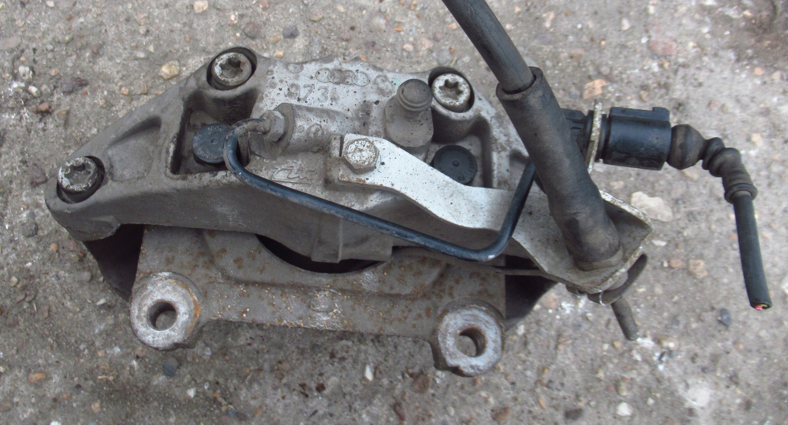 AUDI A8 D3 3.0 TDI caliper brake left front