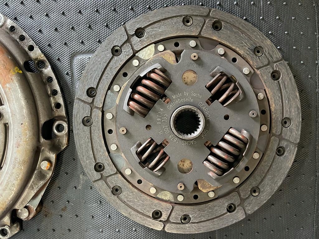 MAZDA 3 BK LIFT 2.0 06-08 TARCZA DOCISK SPRZĘGŁA 3082000469 Typ samochodu Samochody osobowe