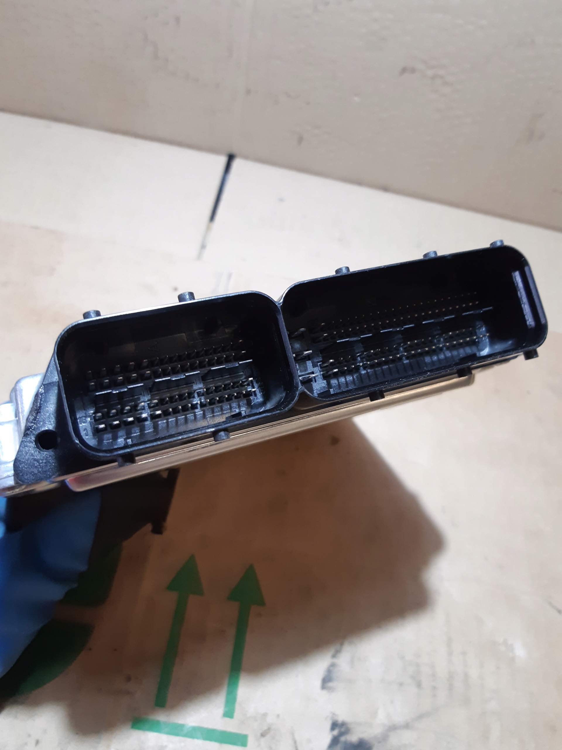 AUDI A6 C6 2.0 TDI computer control unit of the engine 03L906019AG