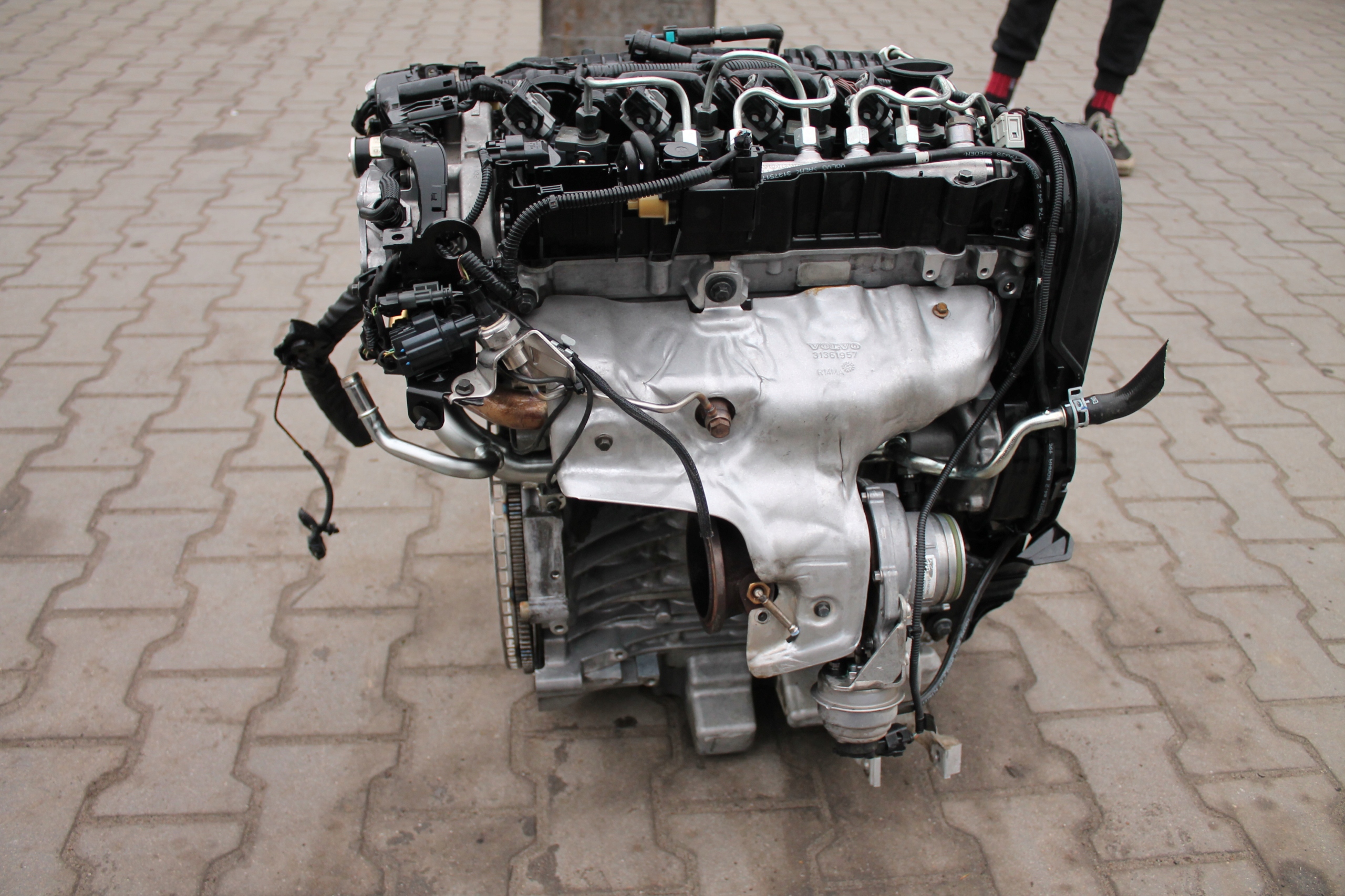 engine complete VOLVO D4204T16 40 TYSKM
