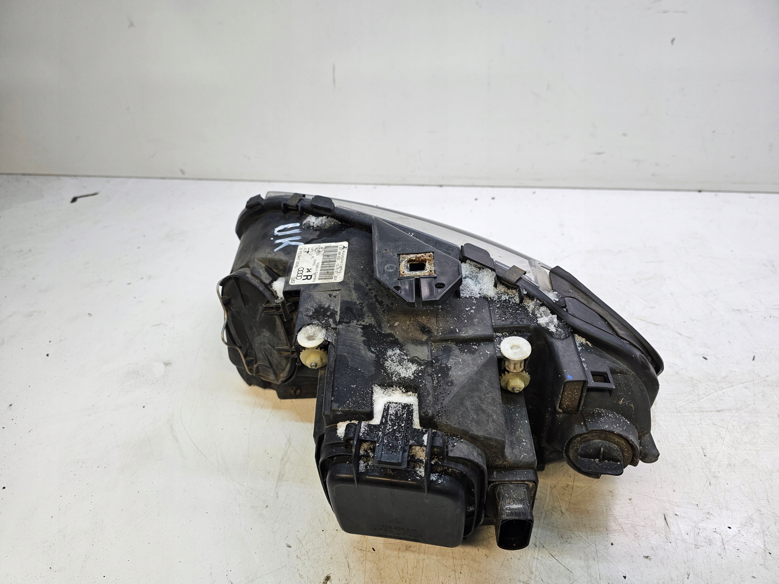 REFLEKTOR right AUDI A3 8P LIFT 8P0941004L UK