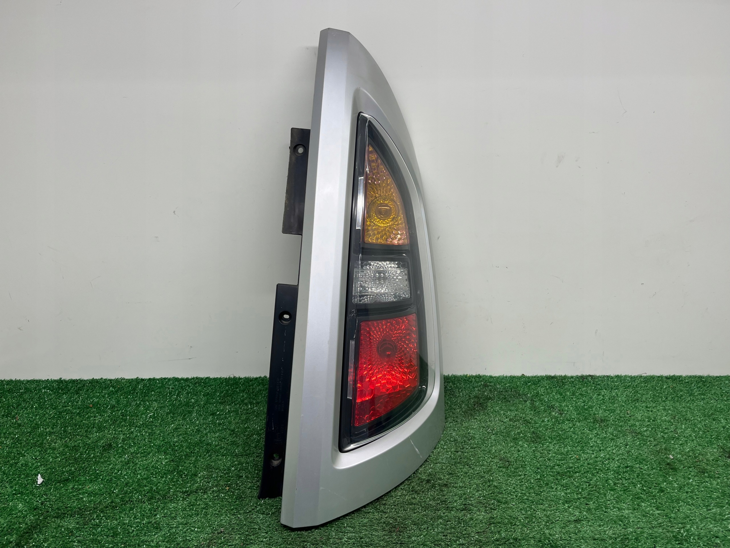 light right rear KIA SOUL 92402-2K0