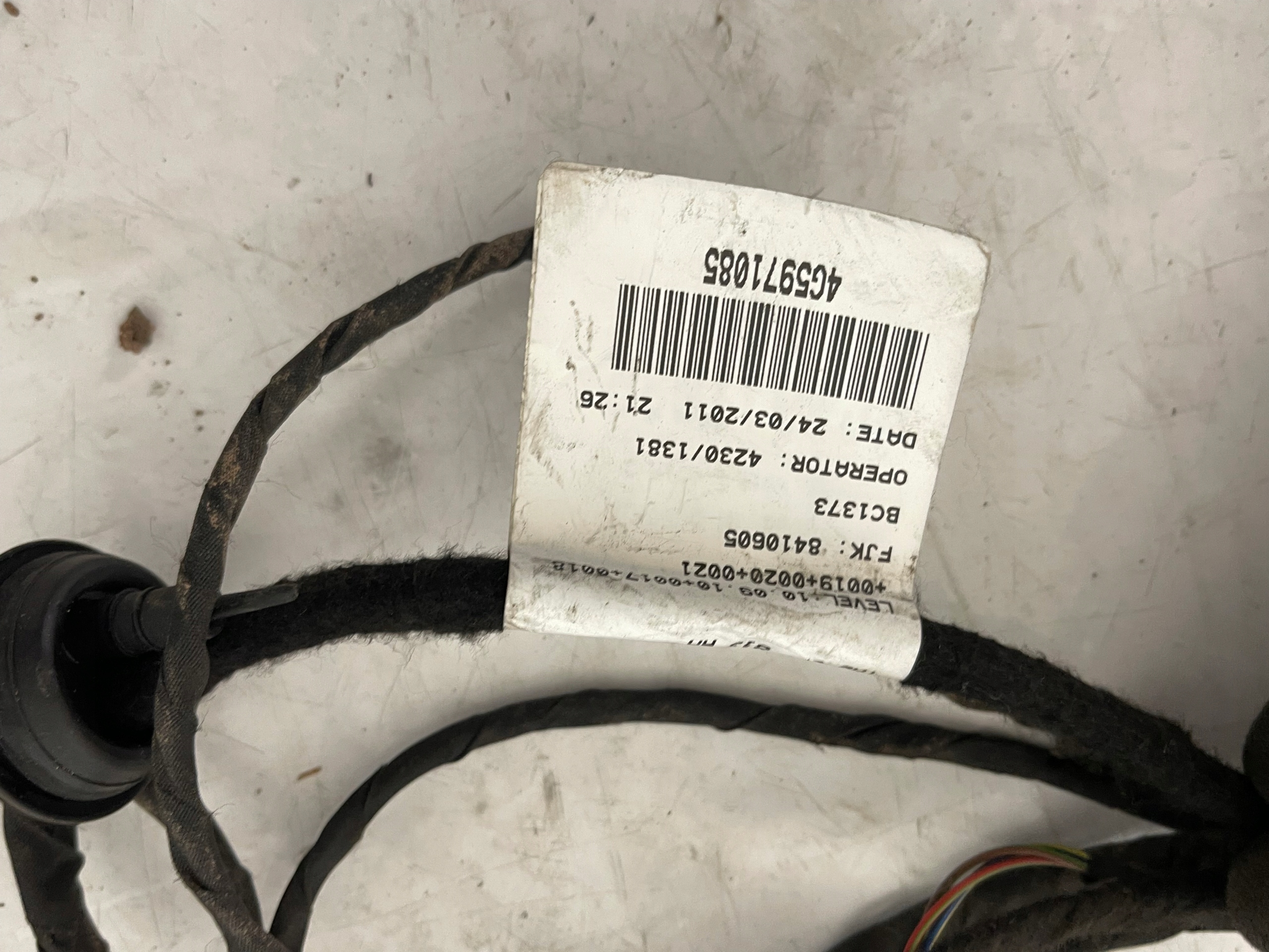 AUDI A6 4G5 C7 Kabelbaum PDC Stoßstange heck + 4 PDC LX7U