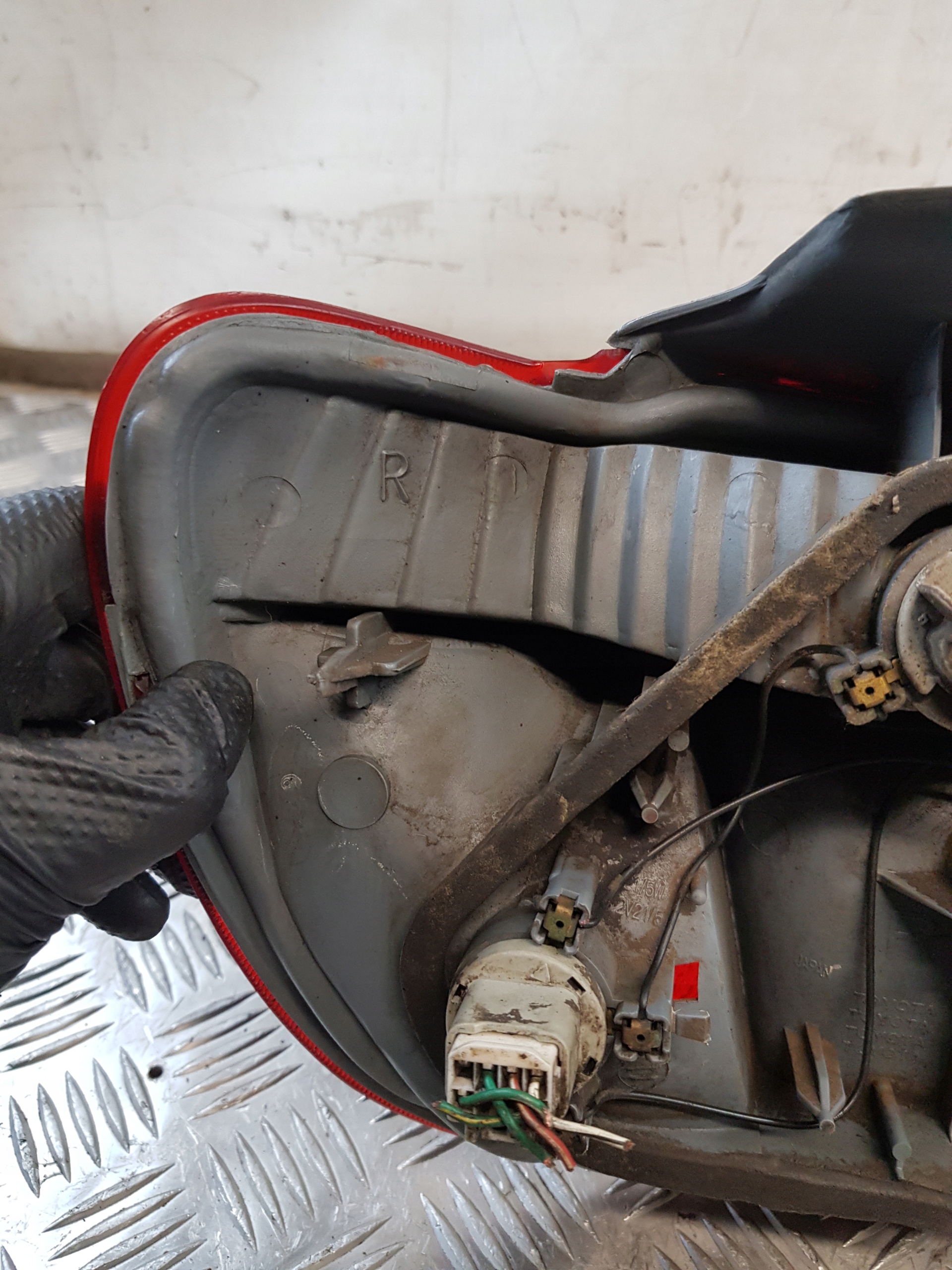 light right rear part TOYOTA YARIS and 00R- EU