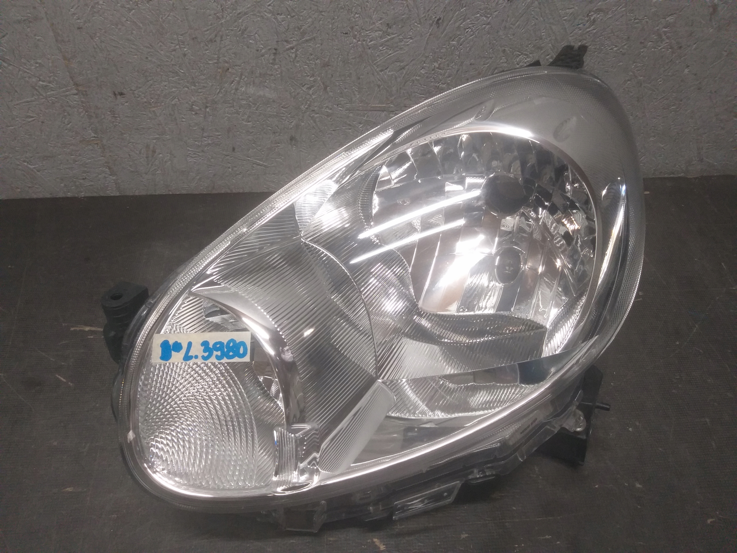 light front left NISSAN MICRA K13 10-13 26060 1HB0A