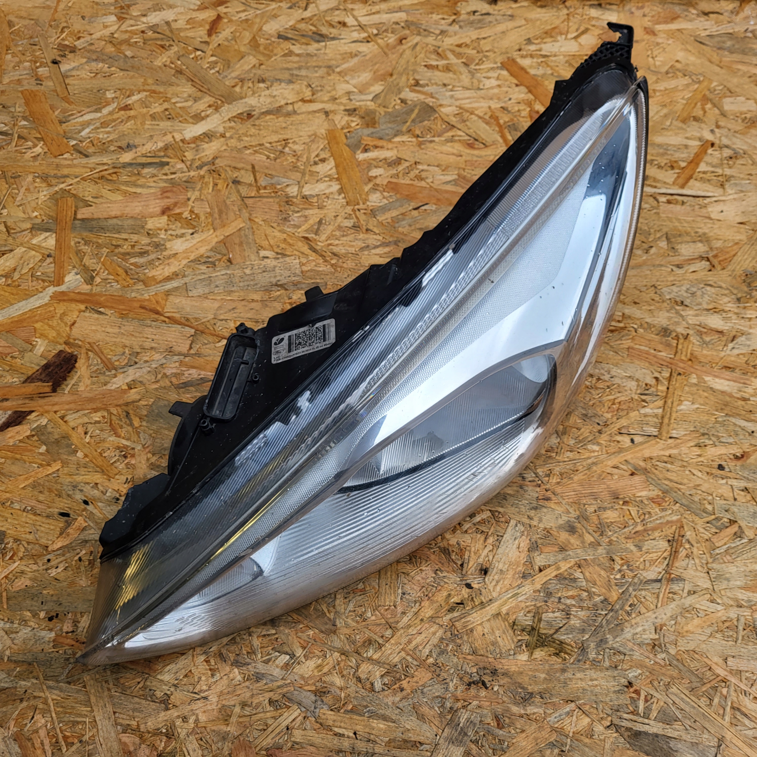 FORD FOCUS Mk3 15-18r РЕСТАЙЛИНГ ФАРА ЛЕВА ЛЕВЫЙ ПЕРЕД