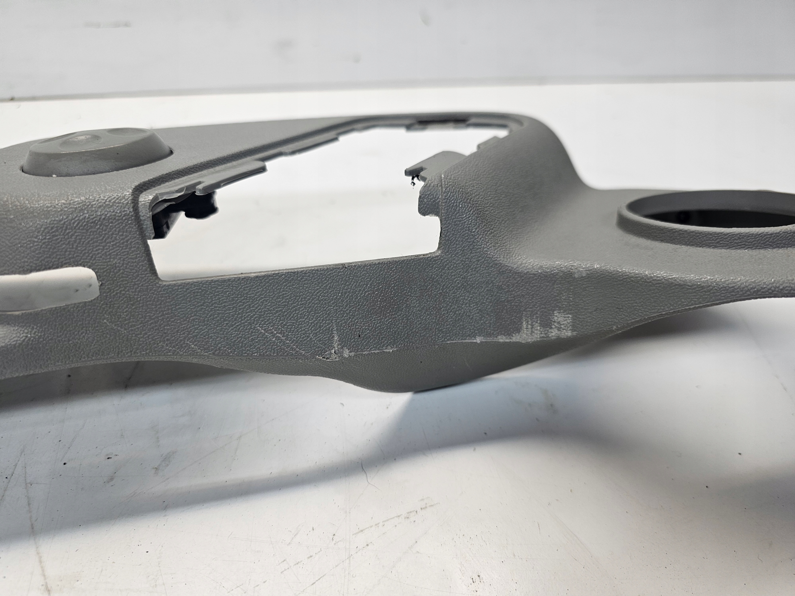Blende Abdeckung Verschlußstopfen SITZ rechts AUDI A6 C6 2100036R