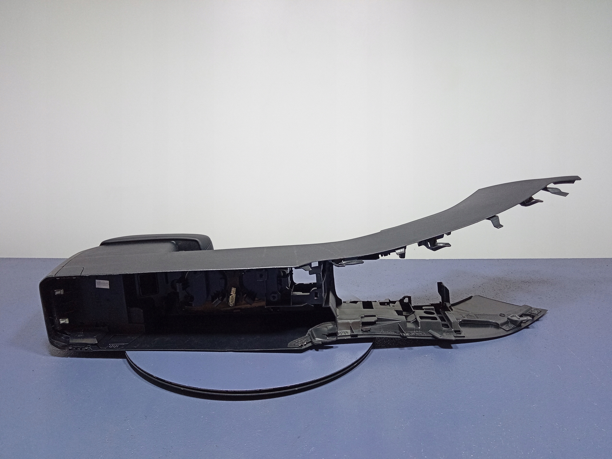 FORD PUMA MK2 тунель середина подлокотник