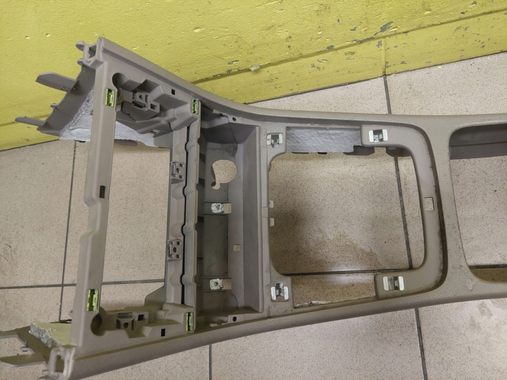 VW PASSAT B6 KOMBI bracciolo 3C1863241