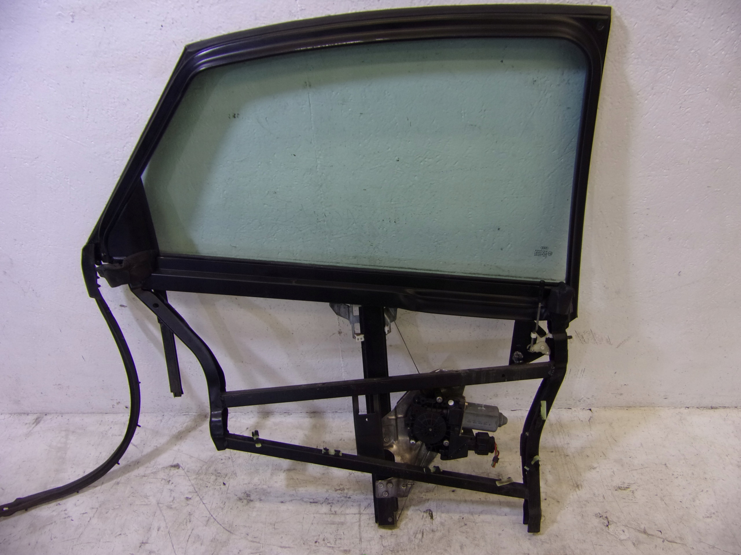 ELE Mécanisme Vitres Gauche Arrière AUDI A6-C5 4B0959801B