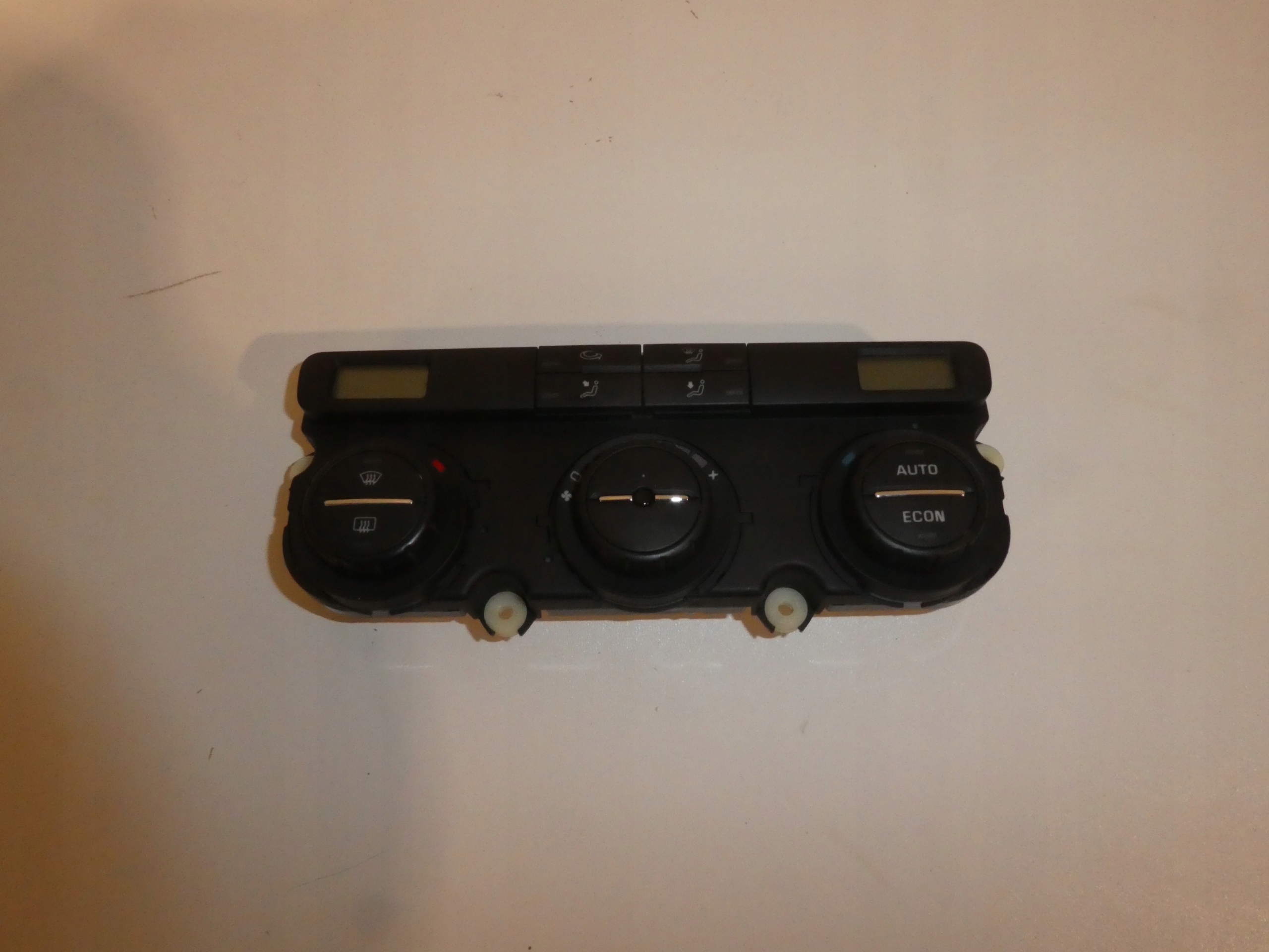Unite commande clima VW GOLF V Positif PASSAT B6 TOURAN 1K0907044