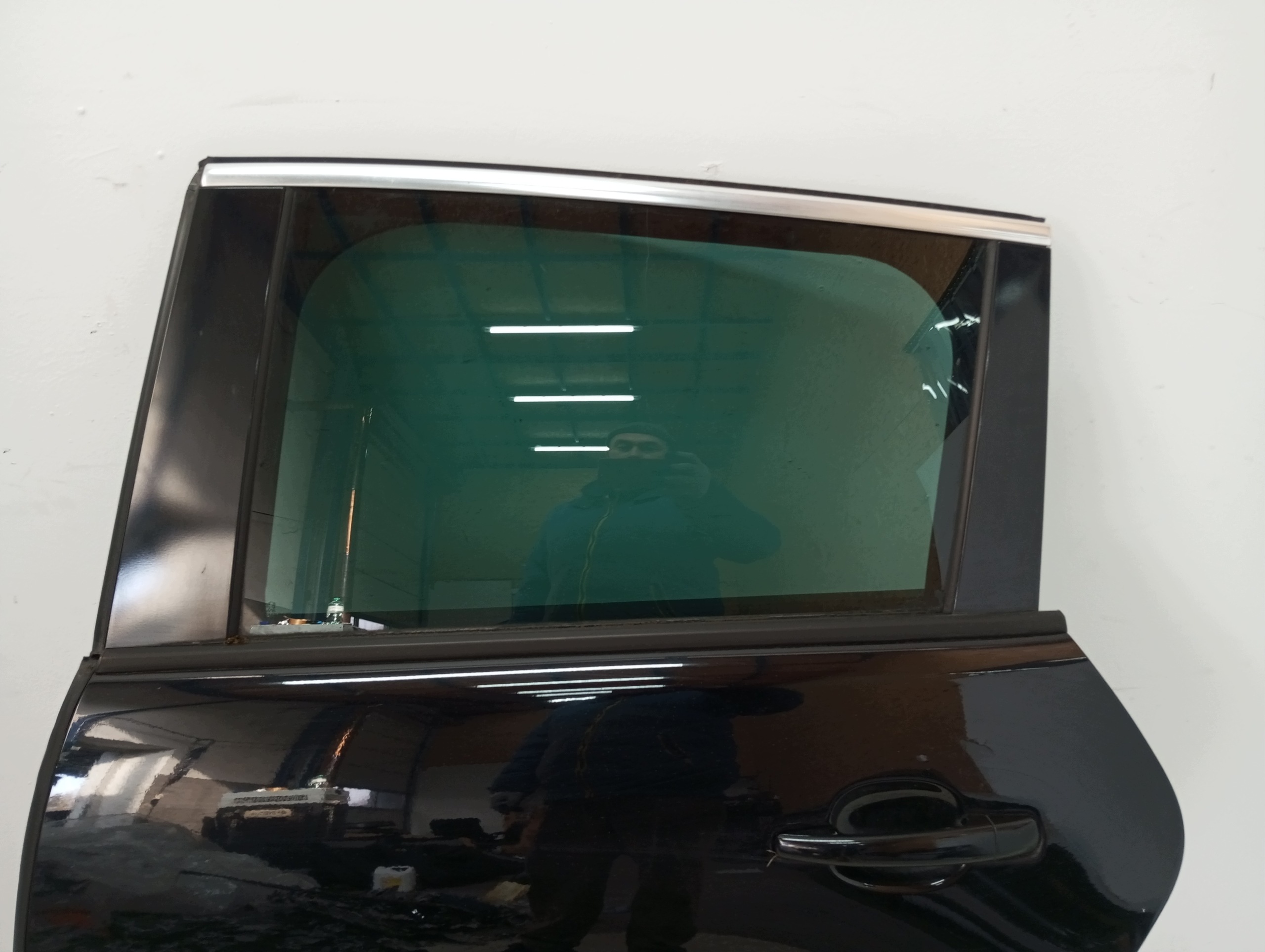 door left rear. PEUGEOT 3008 and 13R