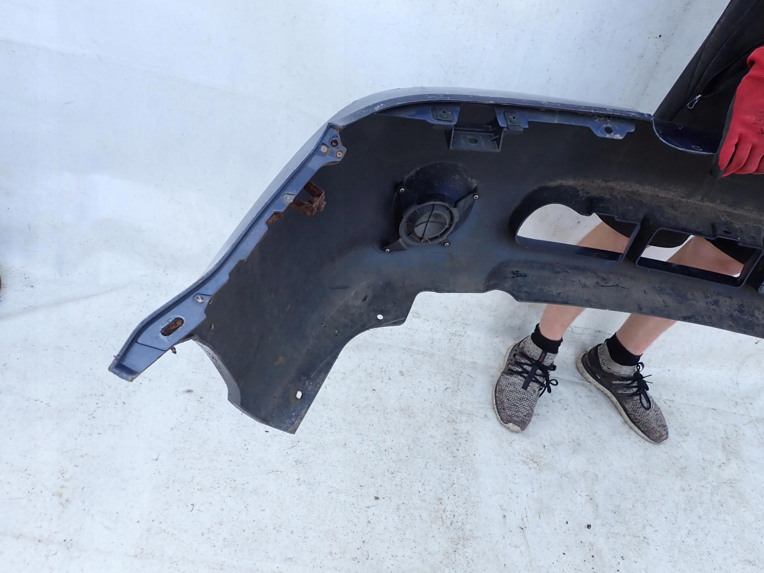 KIA CARNIVAL and 1 LIFT 02-05 bumper front front