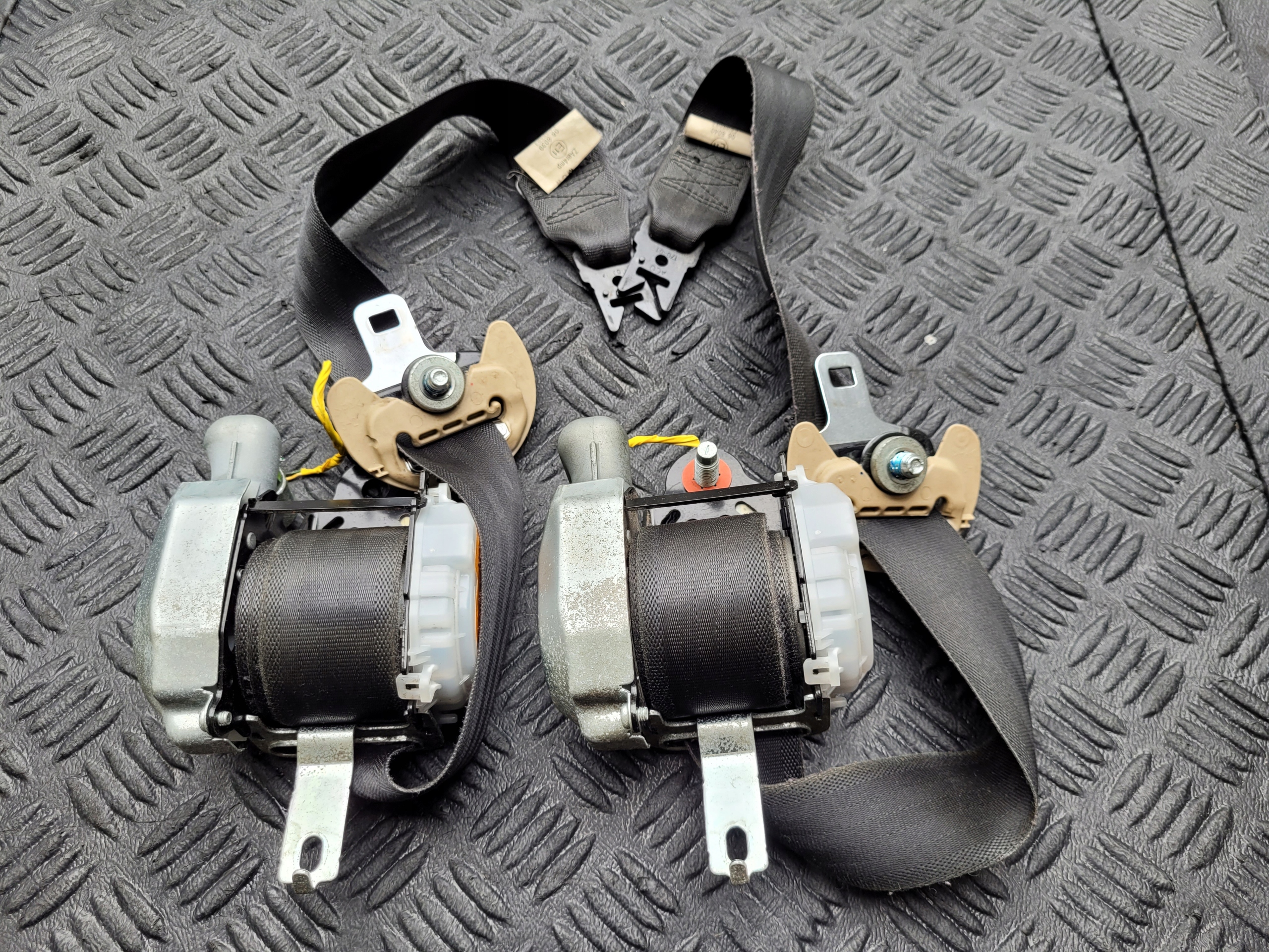 tension belt safety front front right SSANGYONG TIVOLI XLV