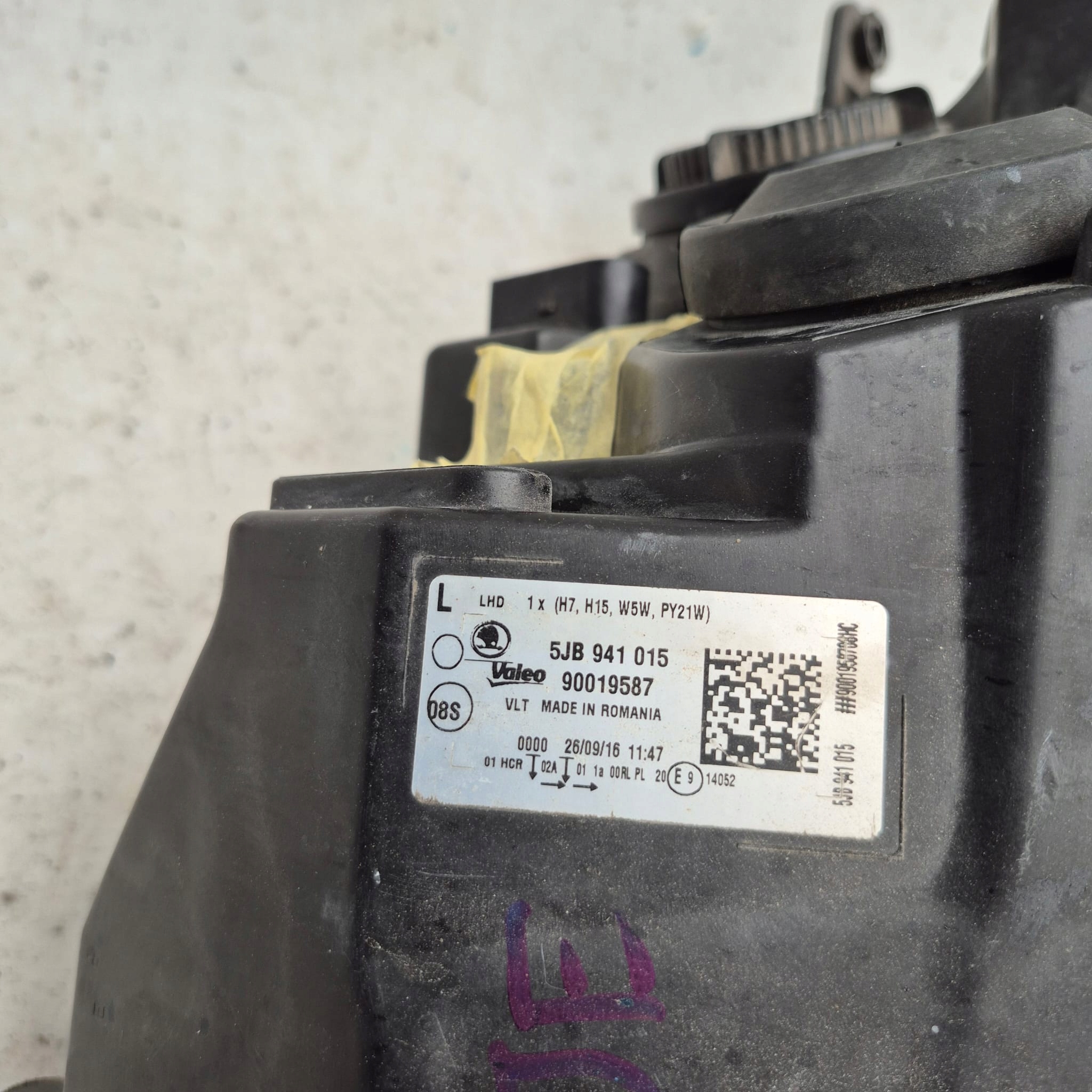 SKODA RAPID 12-17 5JB light left front front 5JB941015