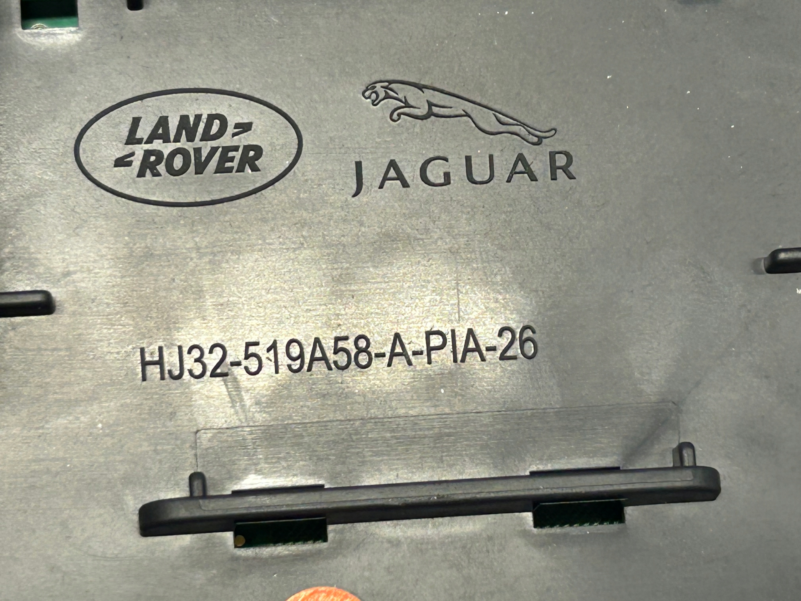 JAGUAR XE light OSWIETLENIE cabs HJ32-519A58-A