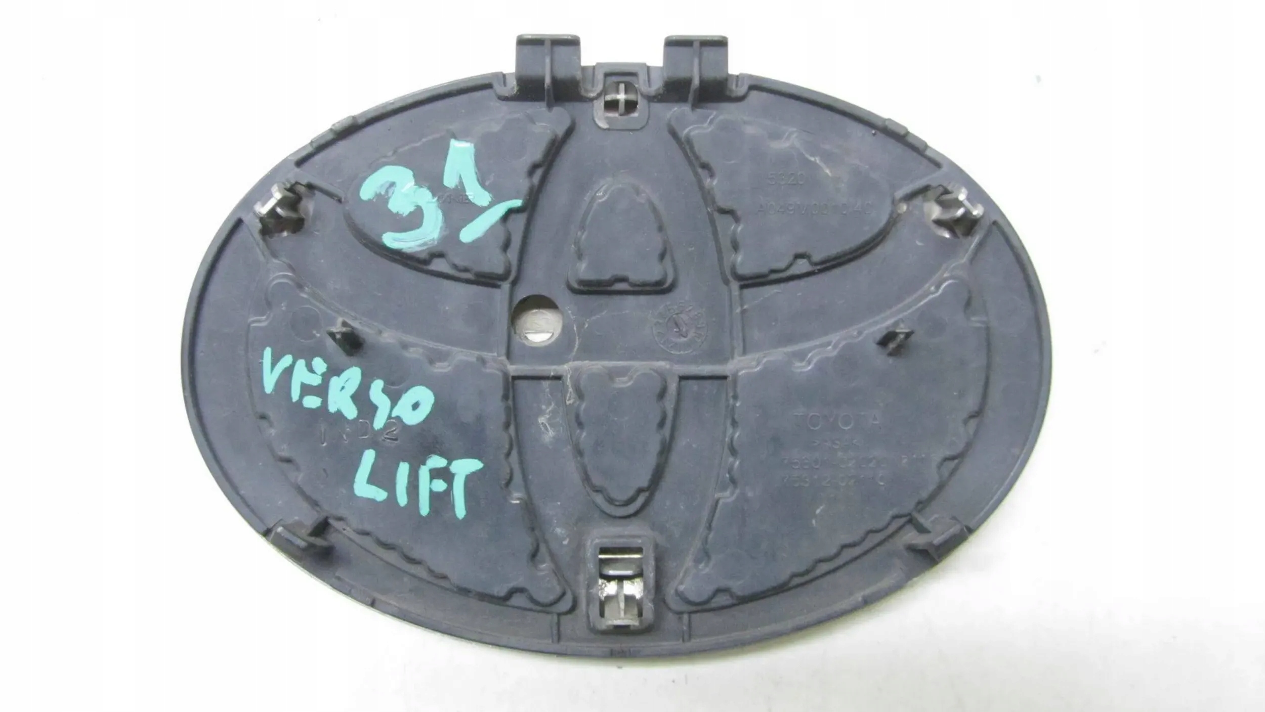 TOYOTA VERSO LIFT EMBLEMAT ZNACZEK LOGO 75301-02020 Numer katalogowy części 75301-02020