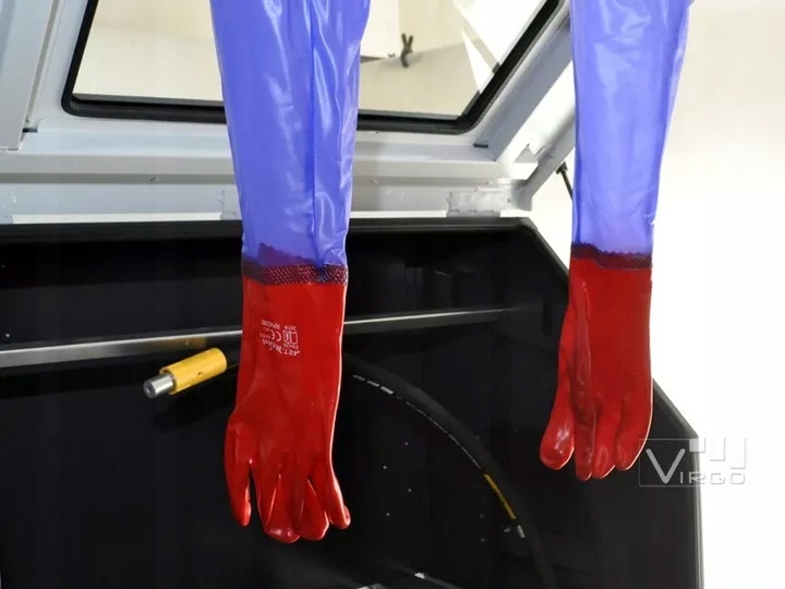 Piaskarka kabinowa CIŚNIENIOWA 900L komora POLSKA Rodzaj kabinowa