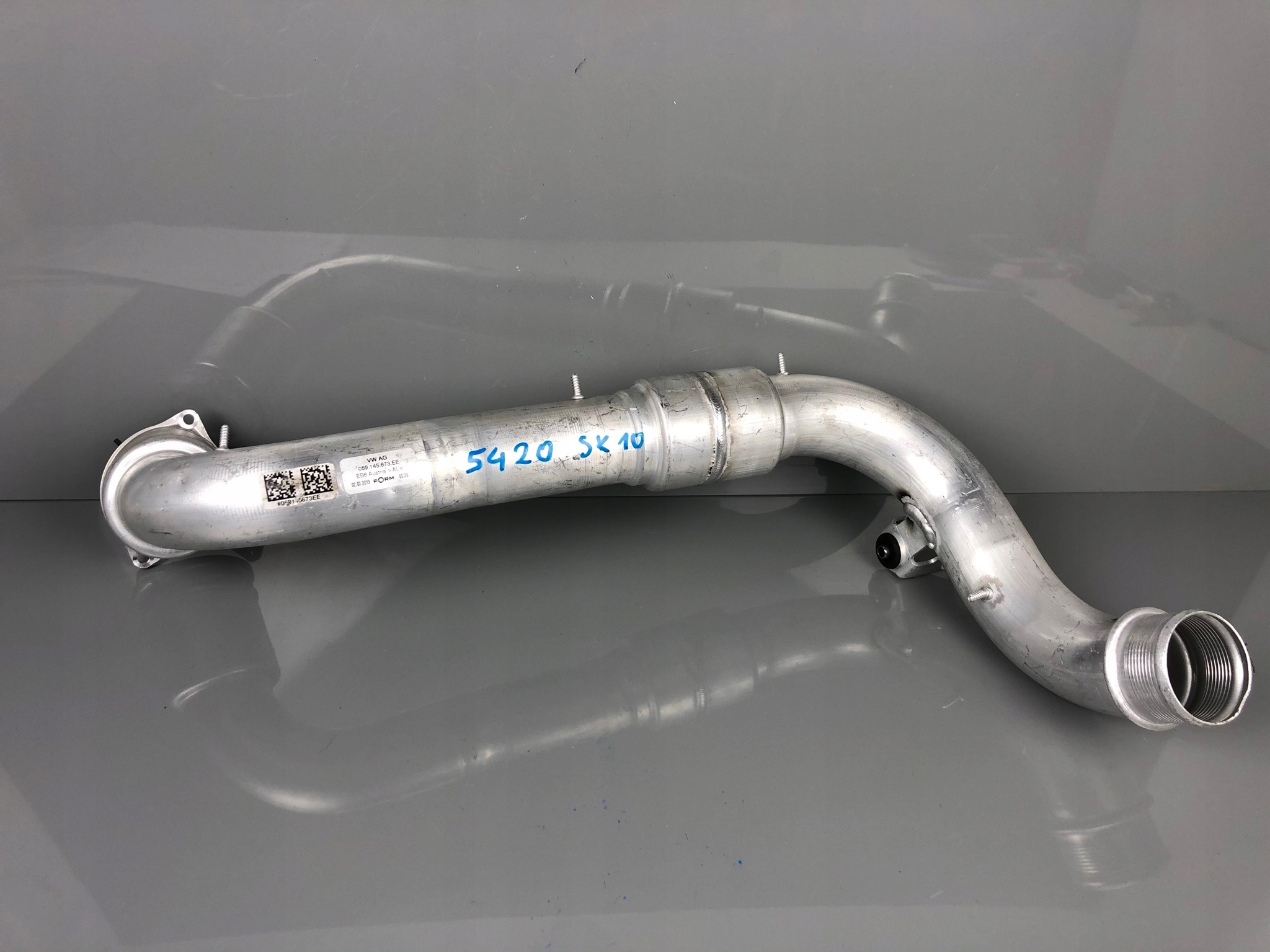pipe wiring of the intercooler TOUAREG Q7 059145673EE