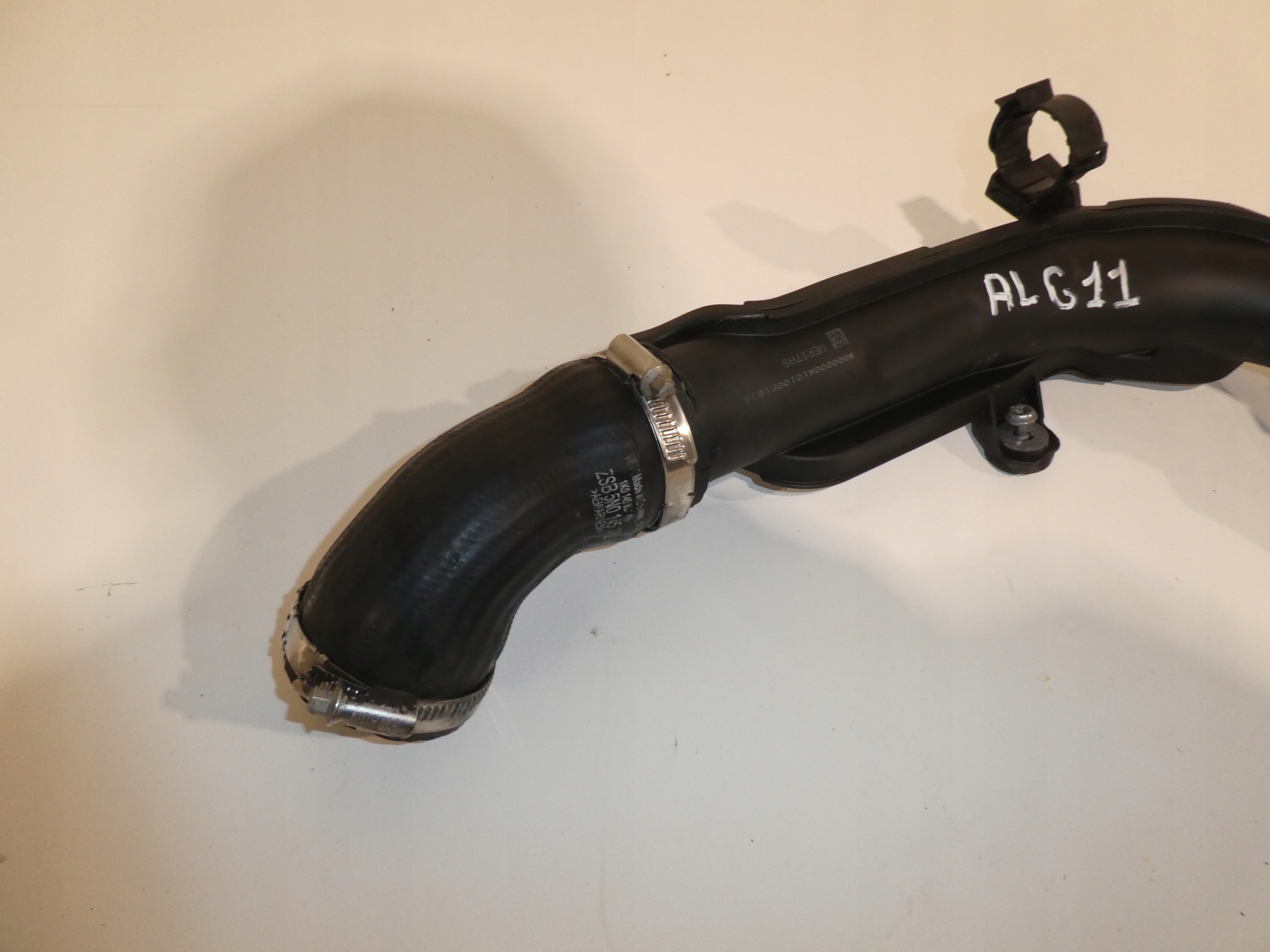 VW SEAT SKODA pipe air 1K0145770AE