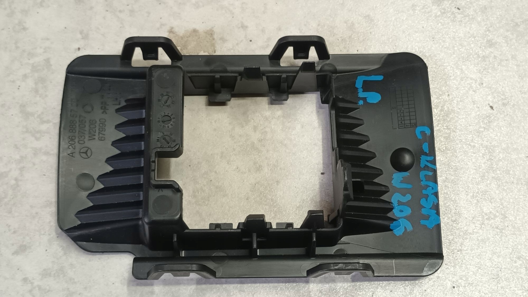 left bracket holder RADARU MERCEDES C-class W206 2021->