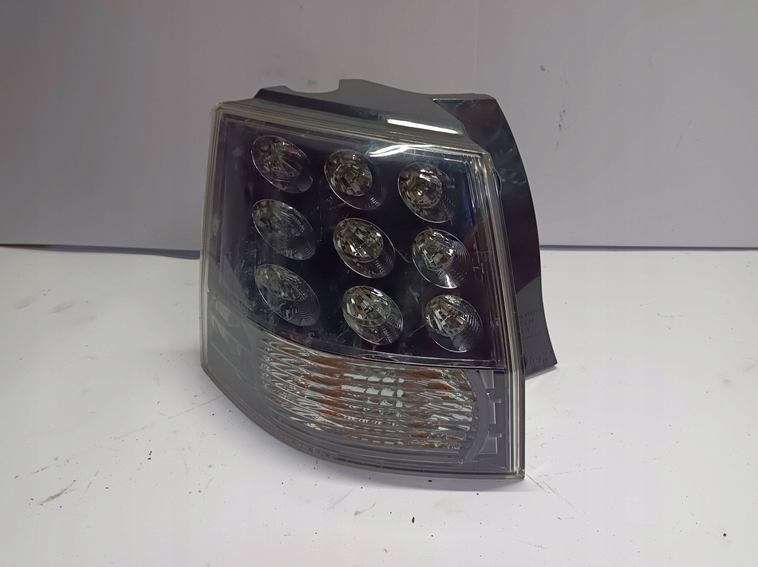 light rear left Mitsubishi Outlander II 22087813