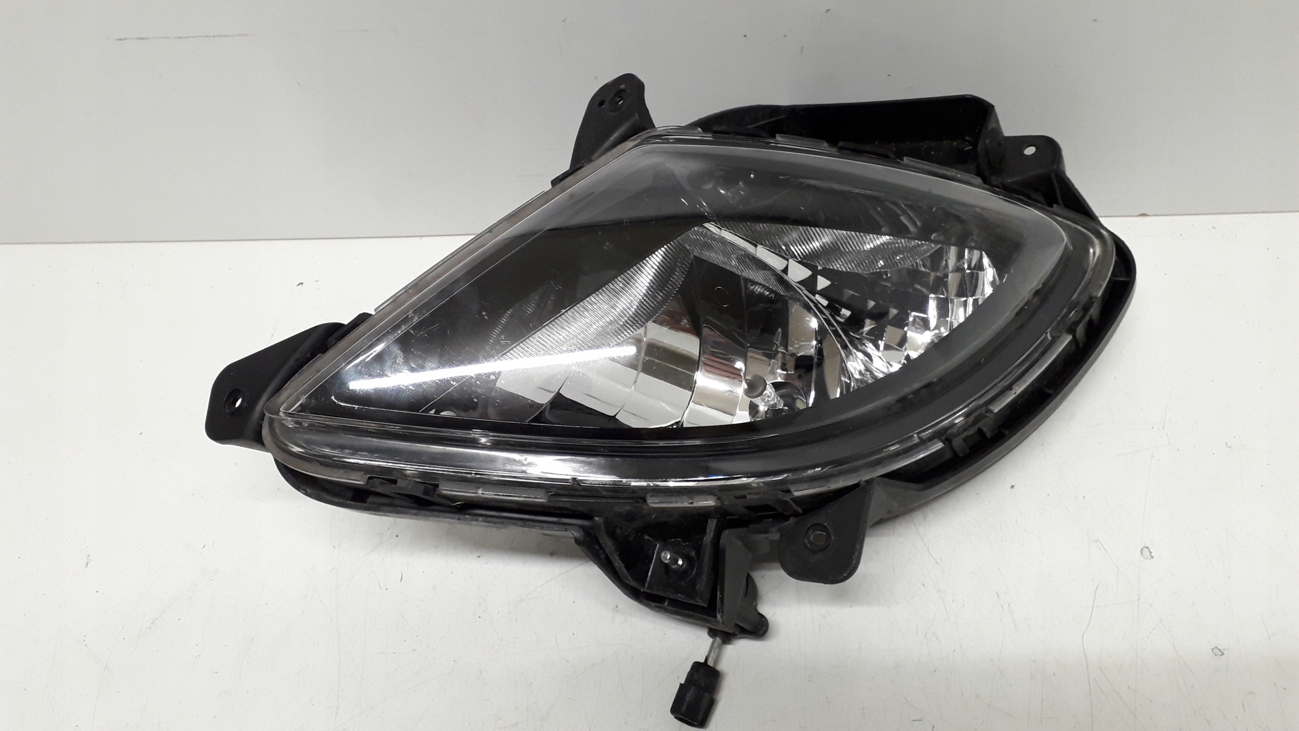 12- - HYUNDAI I20 1 и LIFT 12-галогенный левый передний 12852