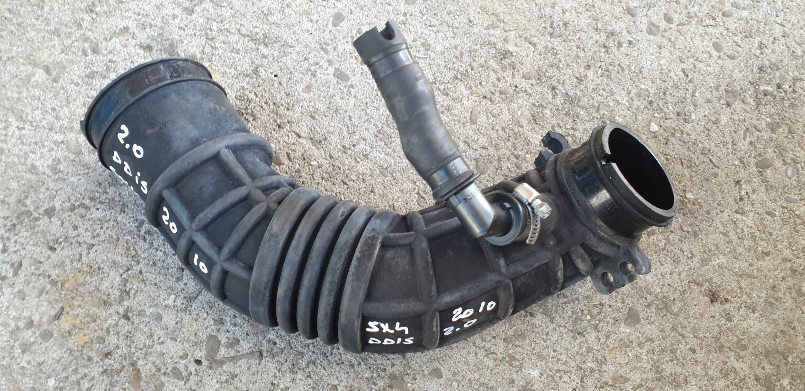 2009- D20AA - ТРУБА ТУРБИНЫ SEDICI SUZUKI SX4 2.0 DDIS