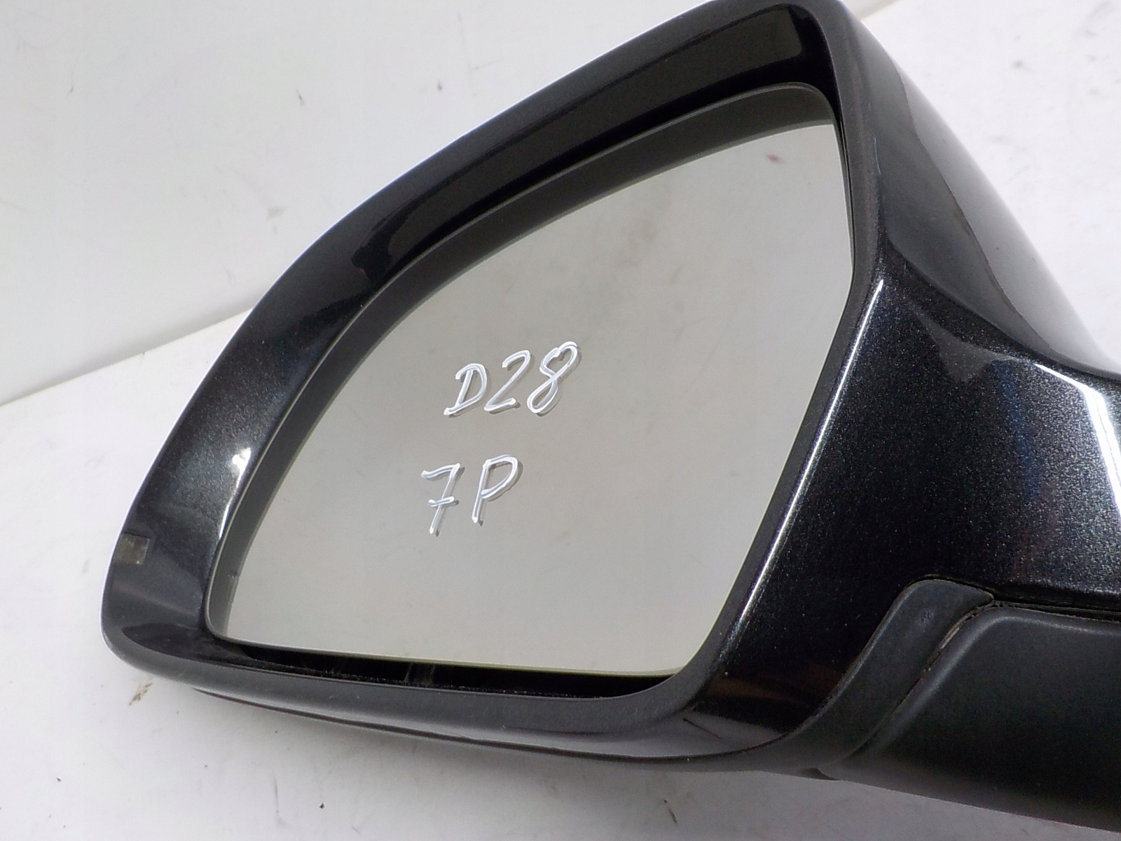 AUDI A3 8P mirror exterior left 7 vertical PODSWIETLENIE